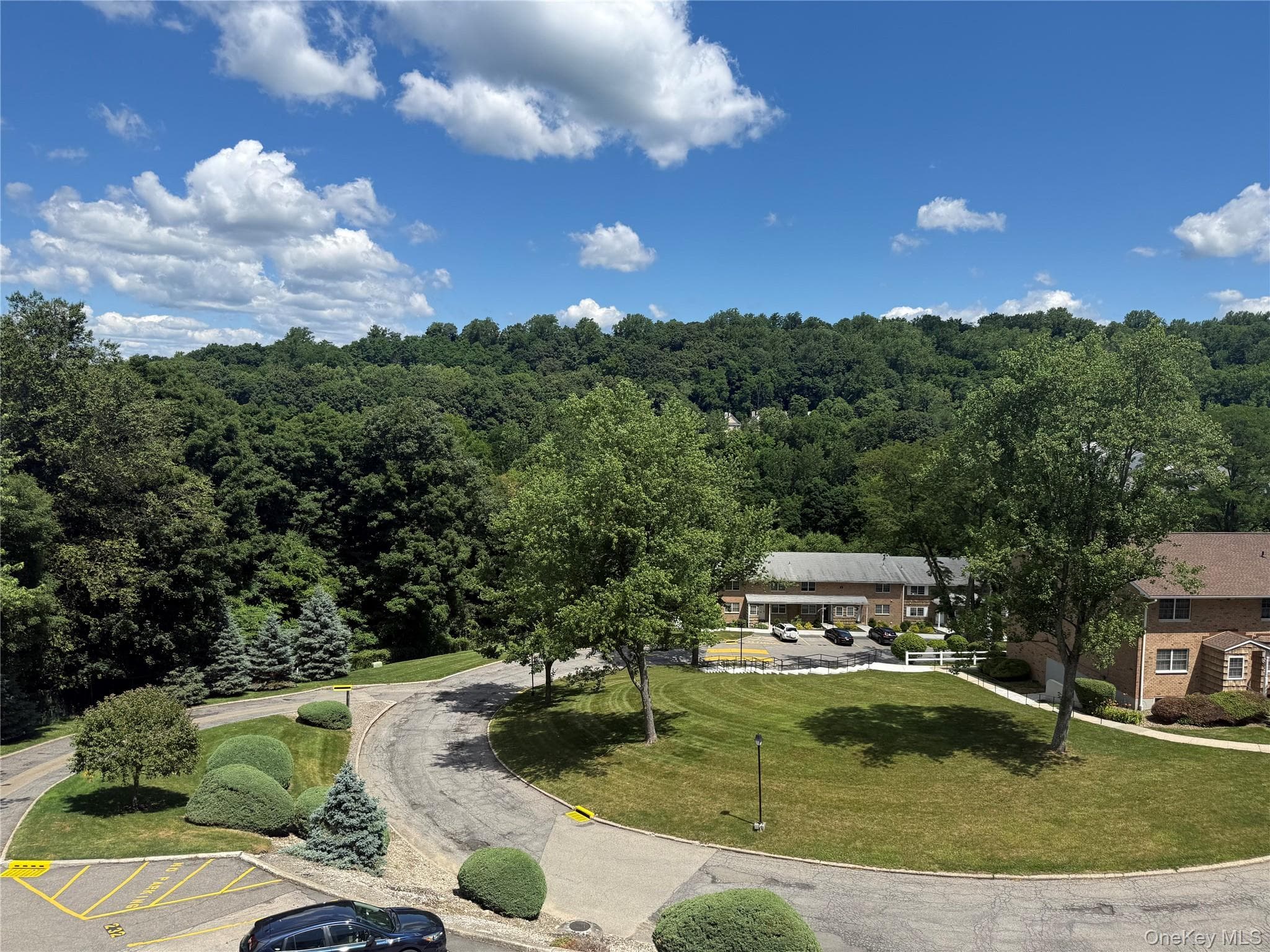 1840 Crompond Road Unit: 7D4 thumbnail 11