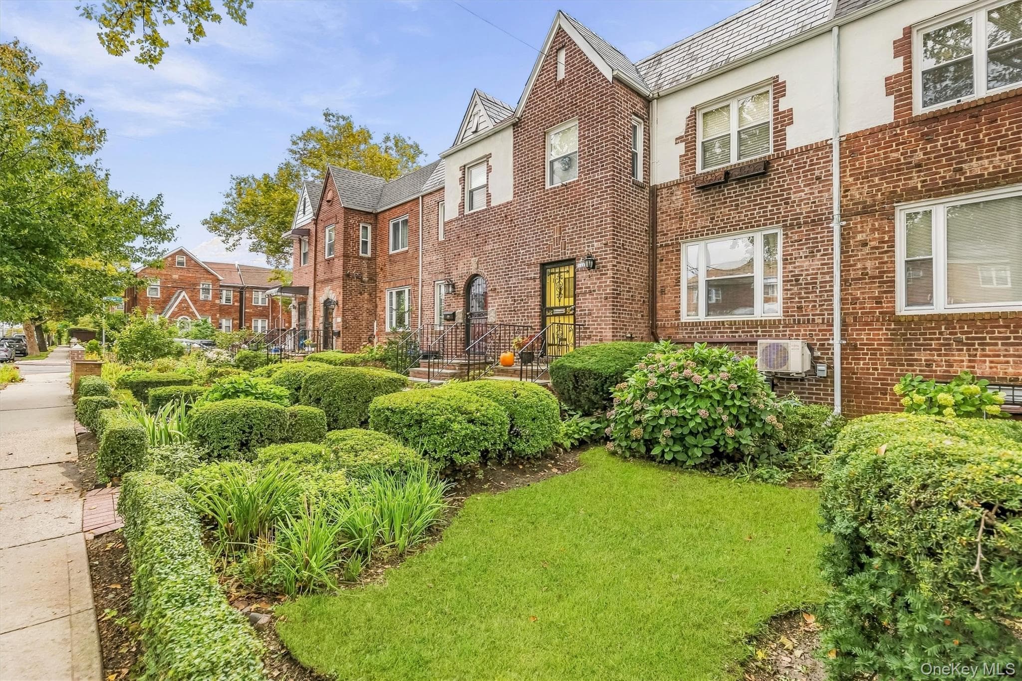 1114 Mace Avenue thumbnail 3