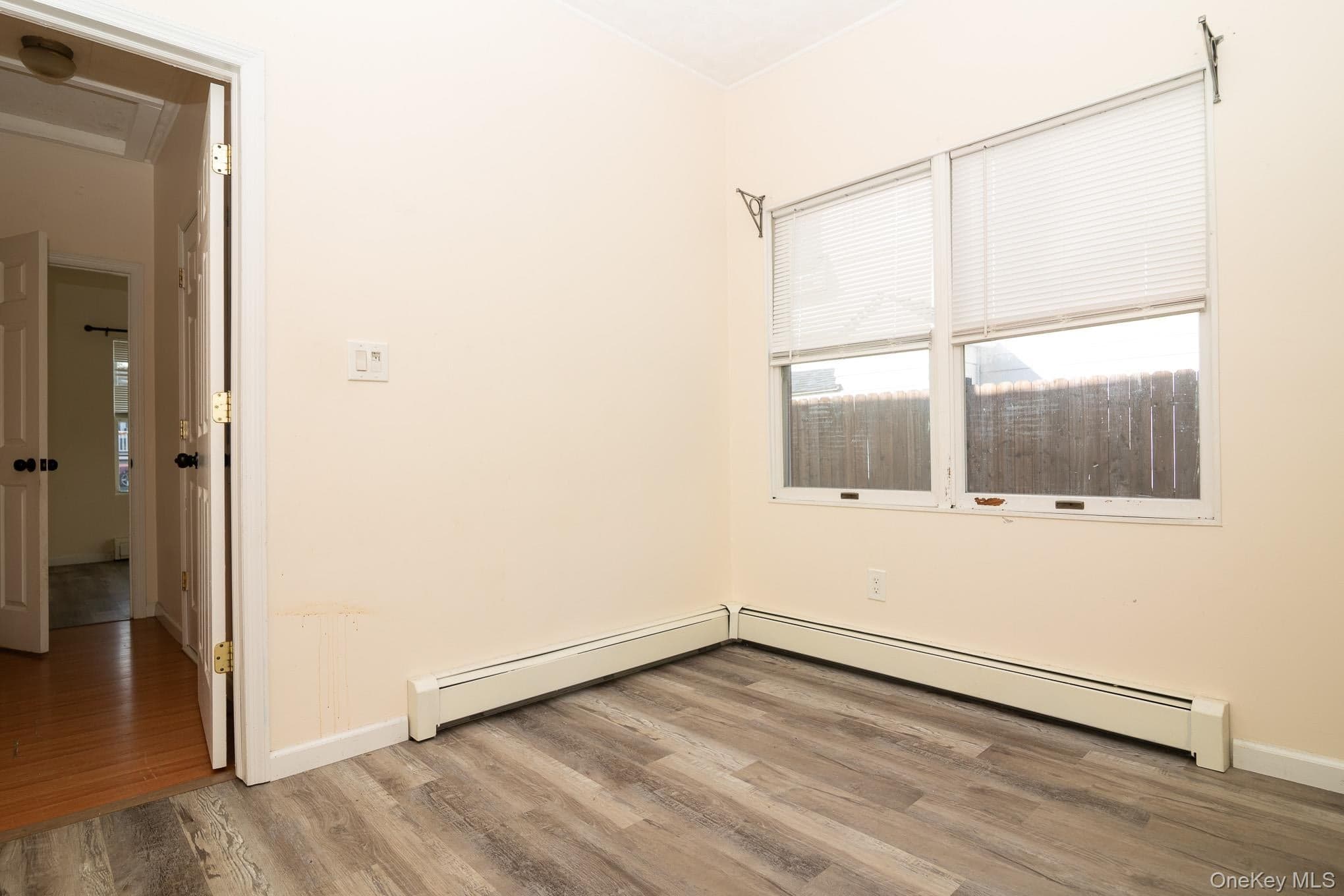 102 Sproat Street thumbnail 24