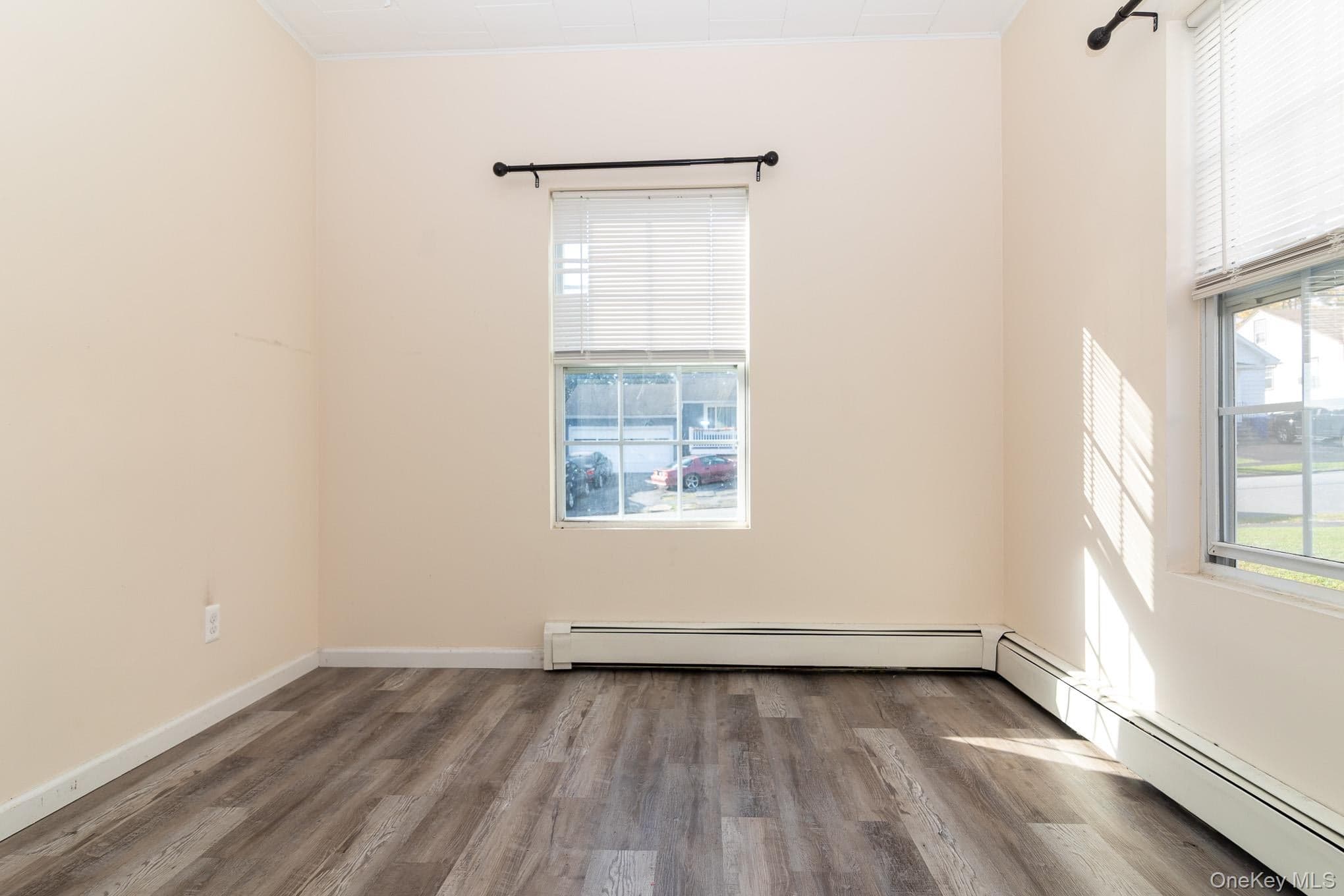 102 Sproat Street thumbnail 32