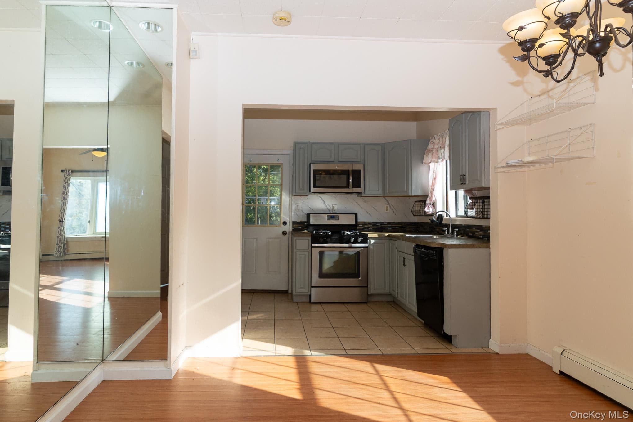 102 Sproat Street thumbnail 15