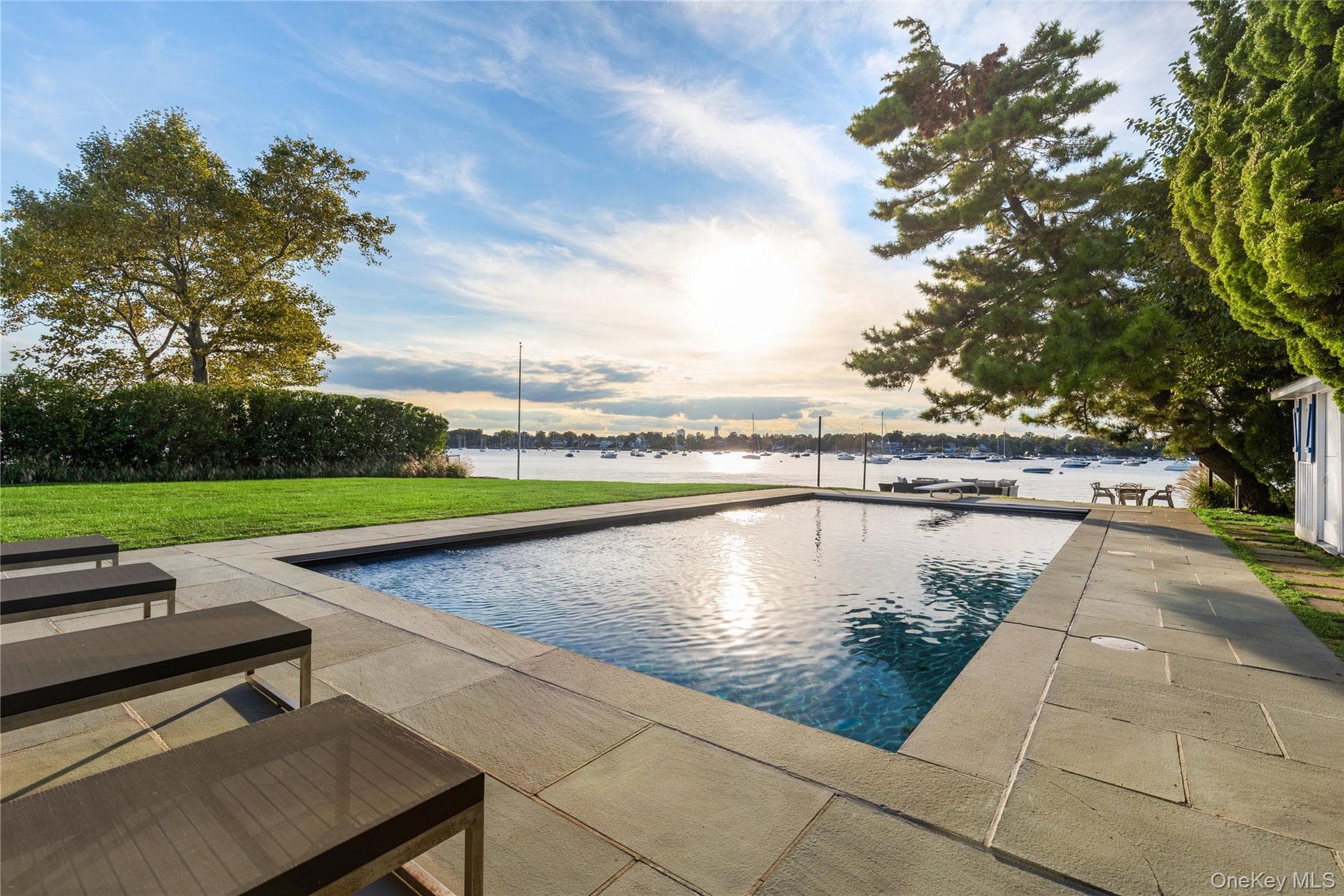 1357 Flagler Drive thumbnail 41