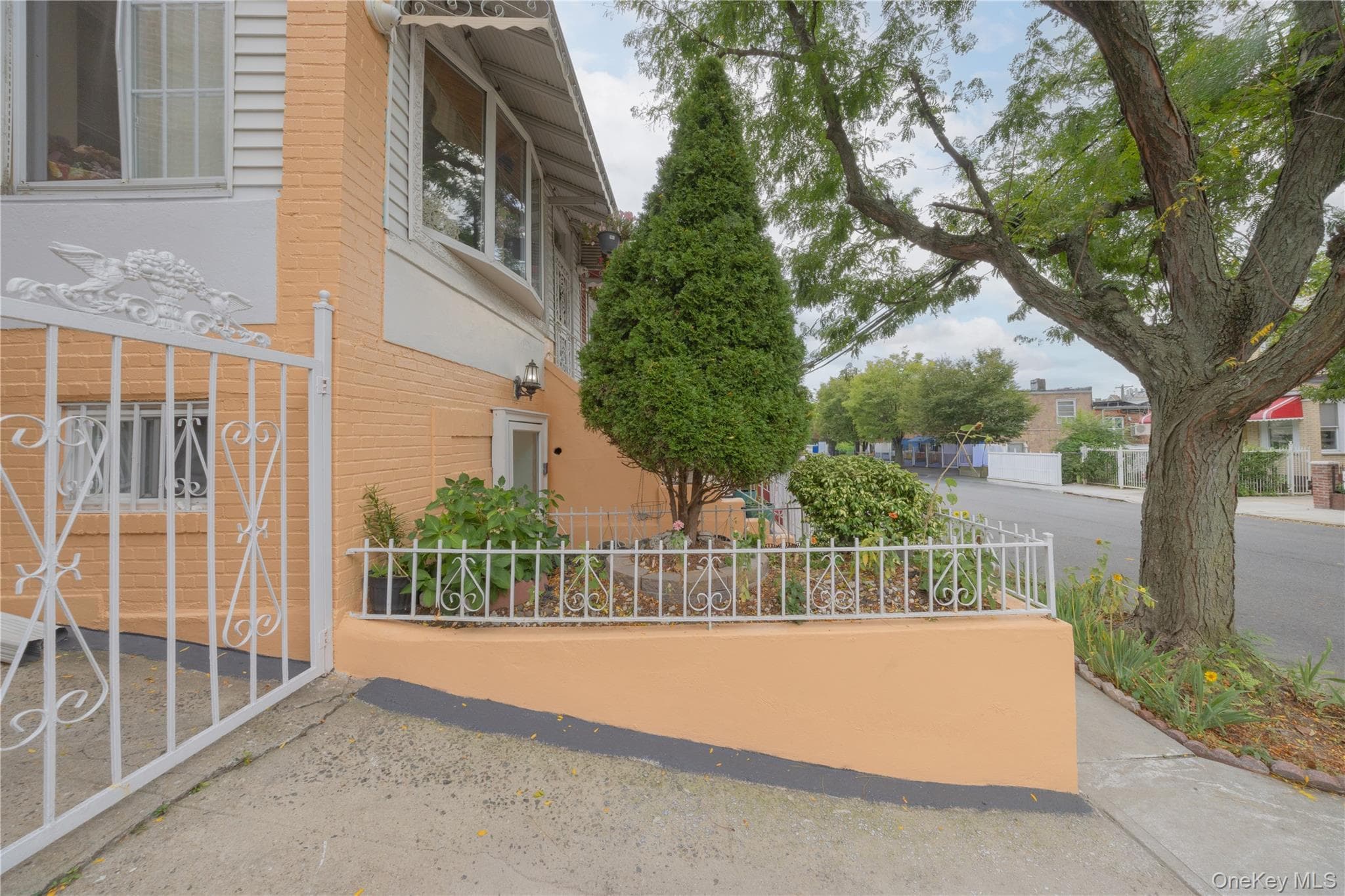 3214 Fenton Avenue thumbnail 4