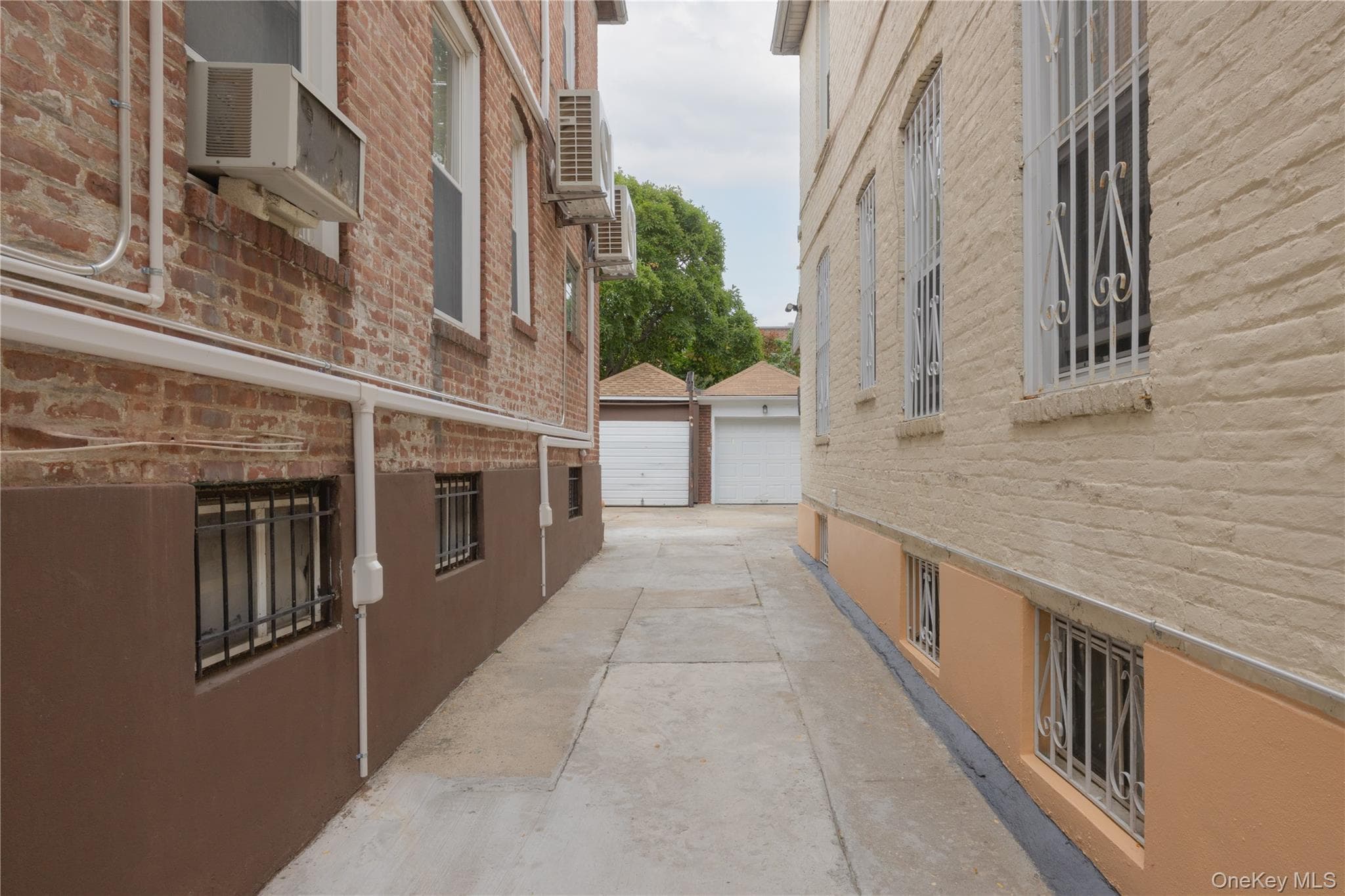 3214 Fenton Avenue thumbnail 5