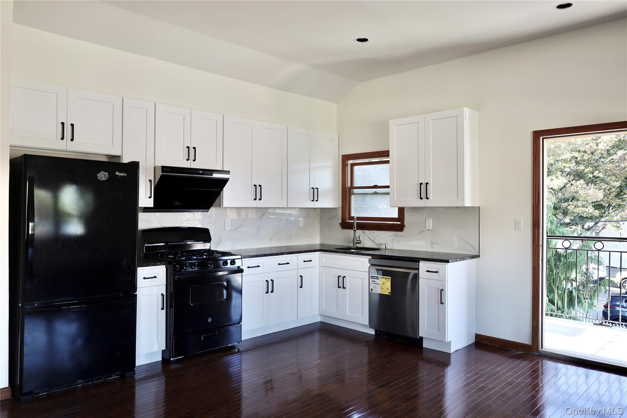 3270 Lafayette Avenue Unit: Floor 2 thumbnail 12