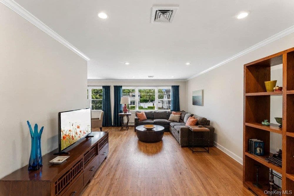 28 Satinwood Road thumbnail 5