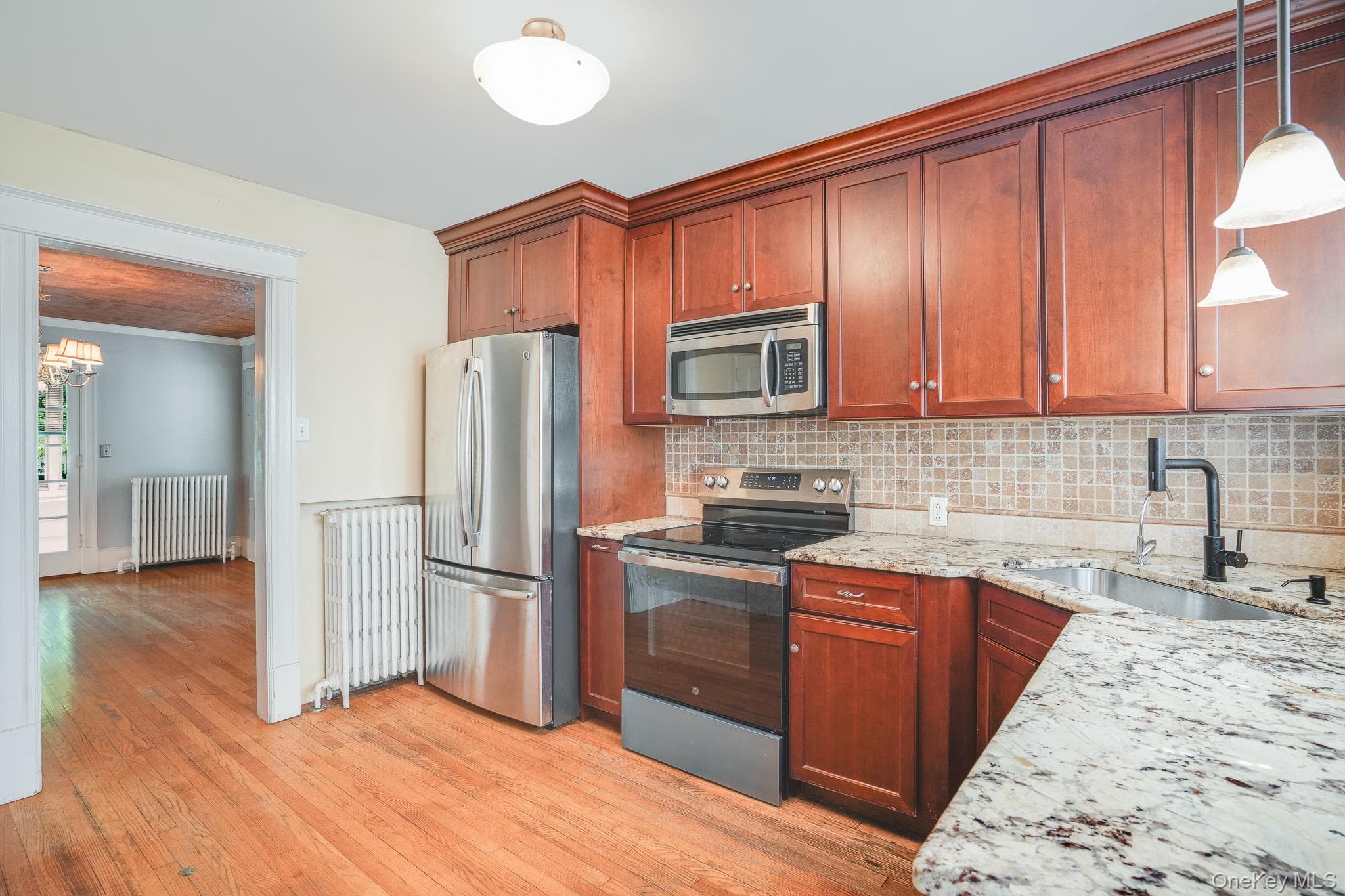 170 Hooker Avenue thumbnail 14
