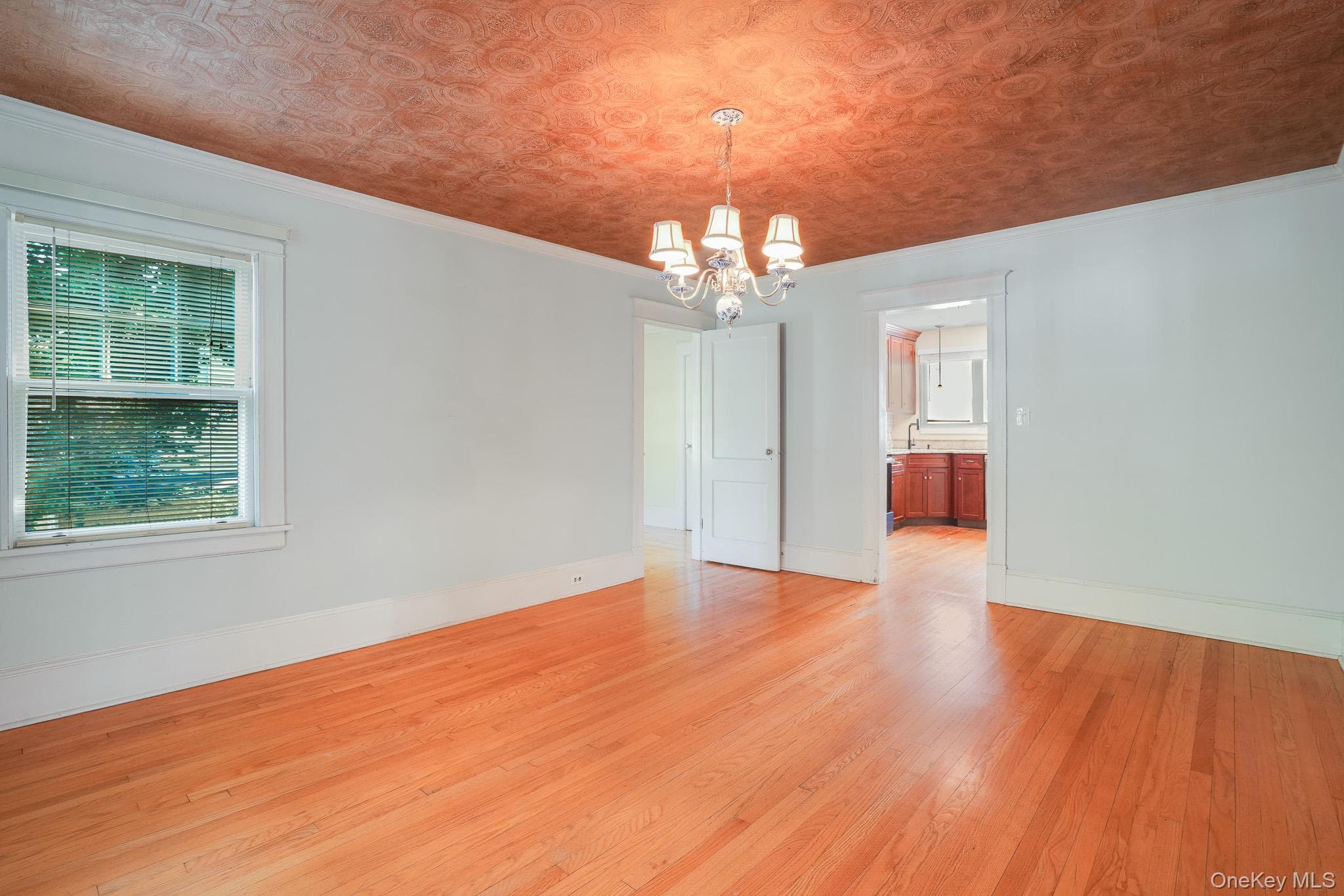 170 Hooker Avenue thumbnail 9