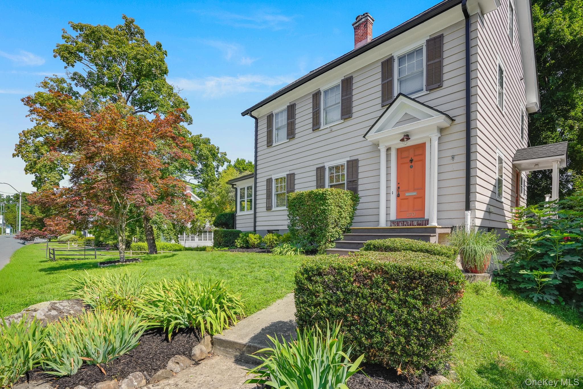 170 Hooker Avenue thumbnail 2