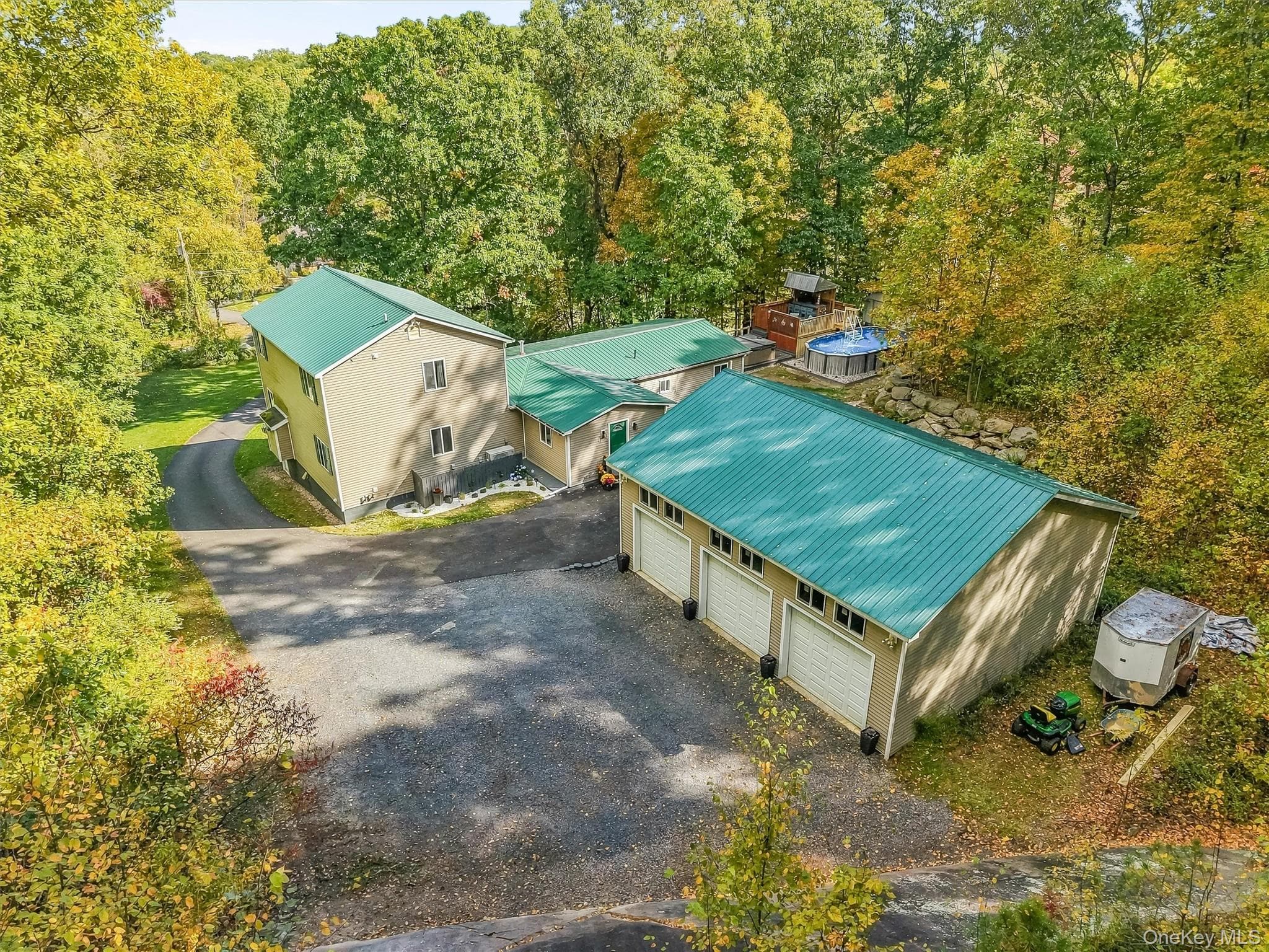 124 Lily Lake Road thumbnail 43