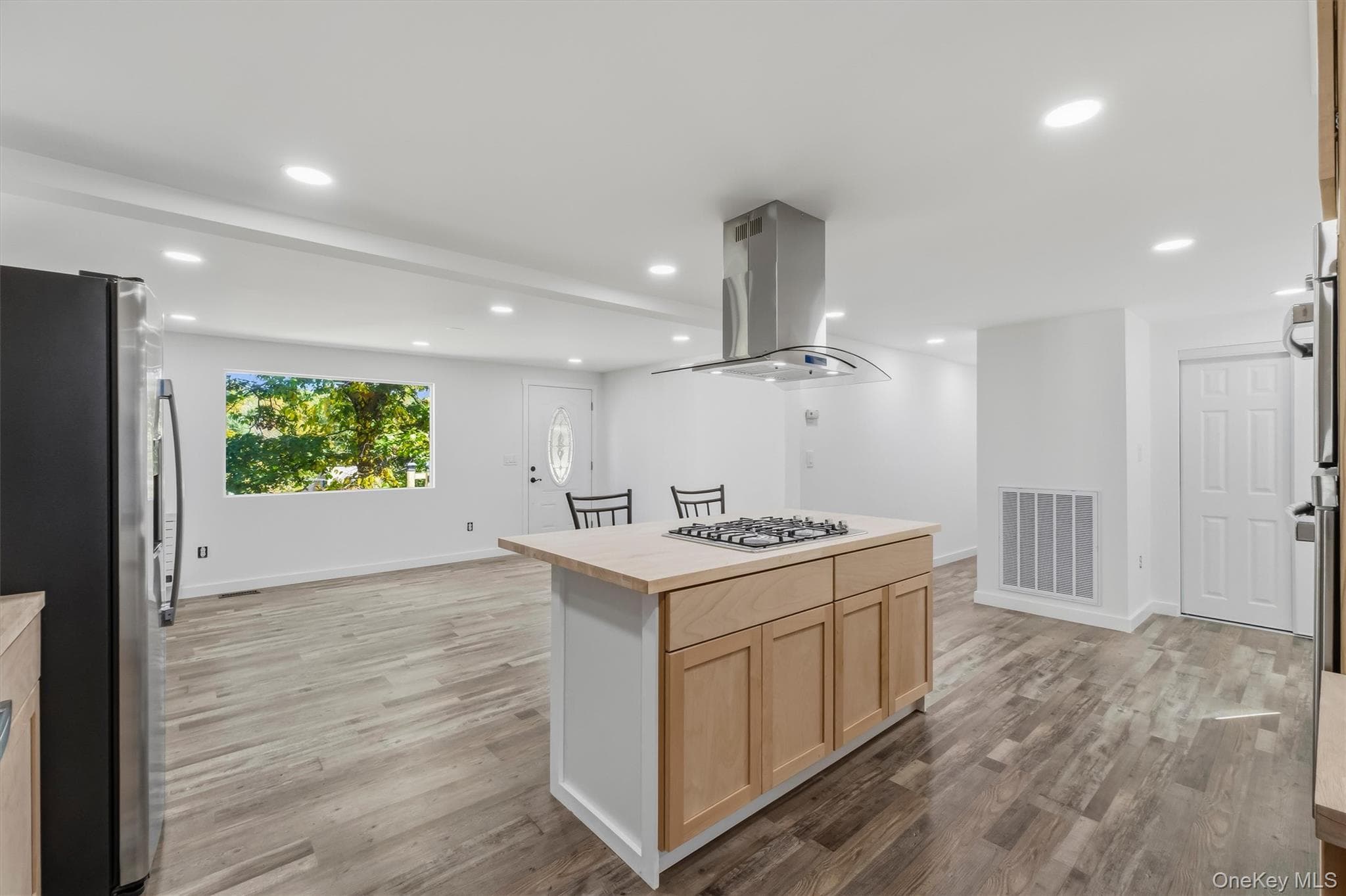 124 Lily Lake Road thumbnail 15