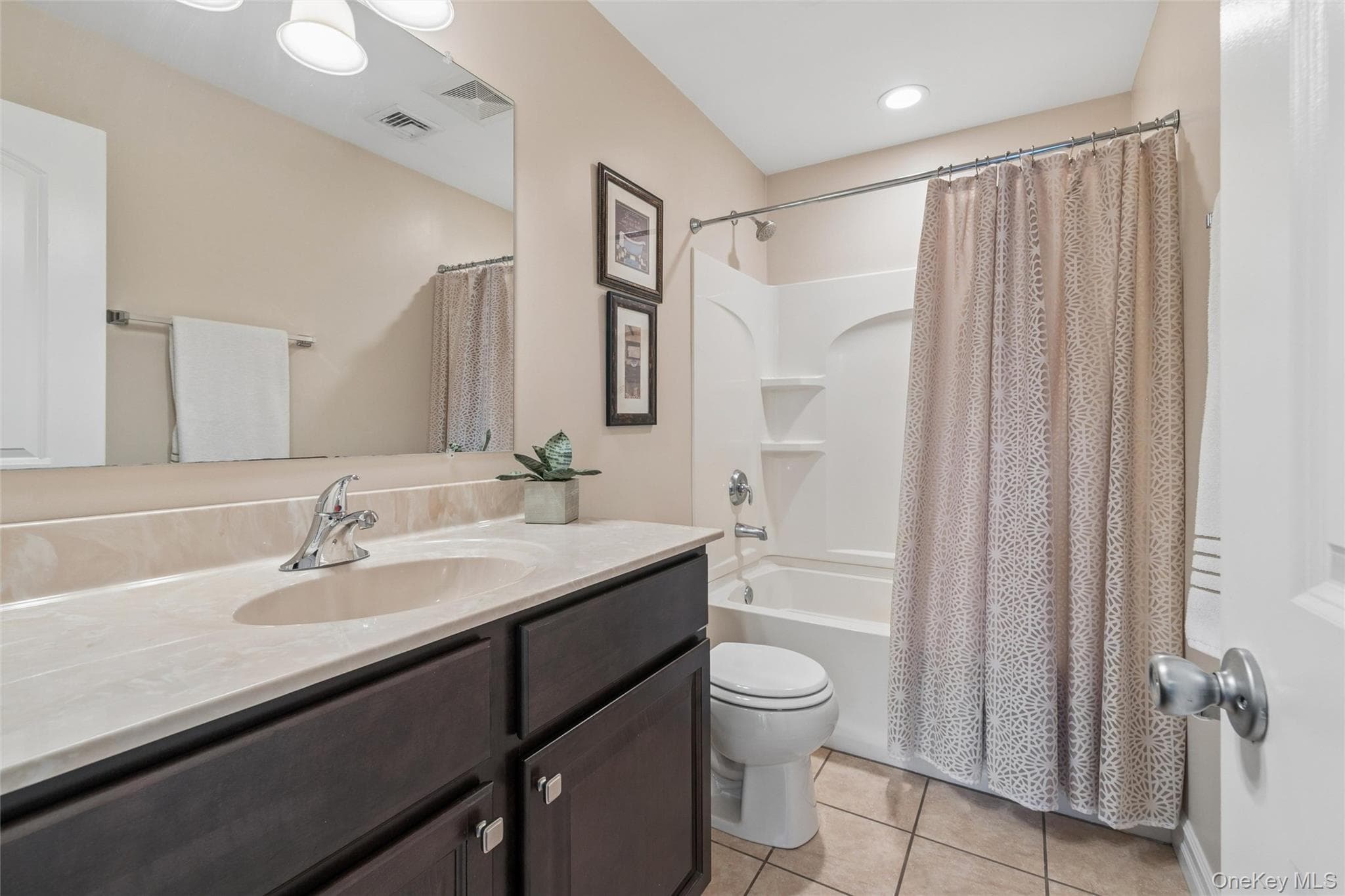 406 Carnation Drive thumbnail 22