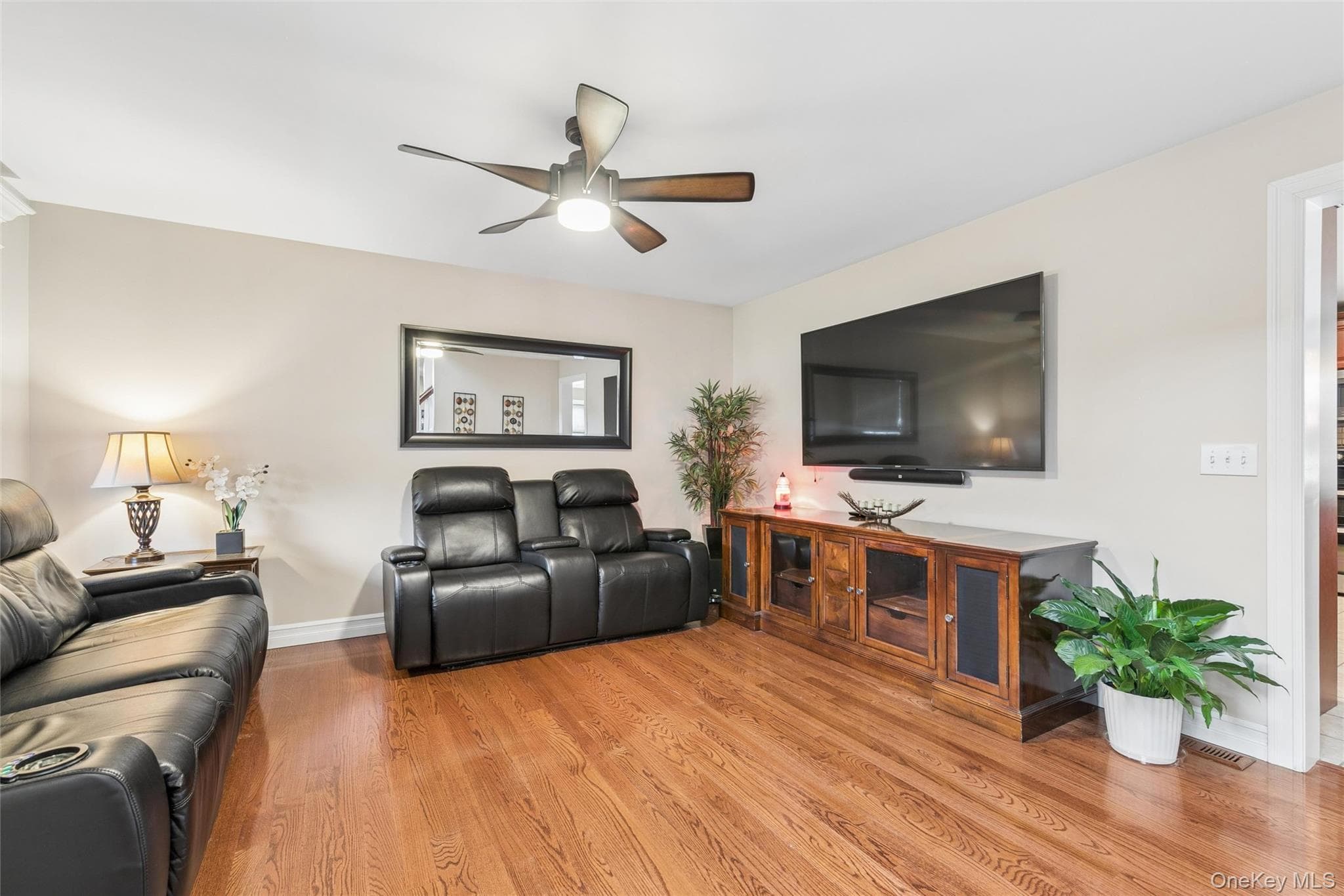 406 Carnation Drive thumbnail 9