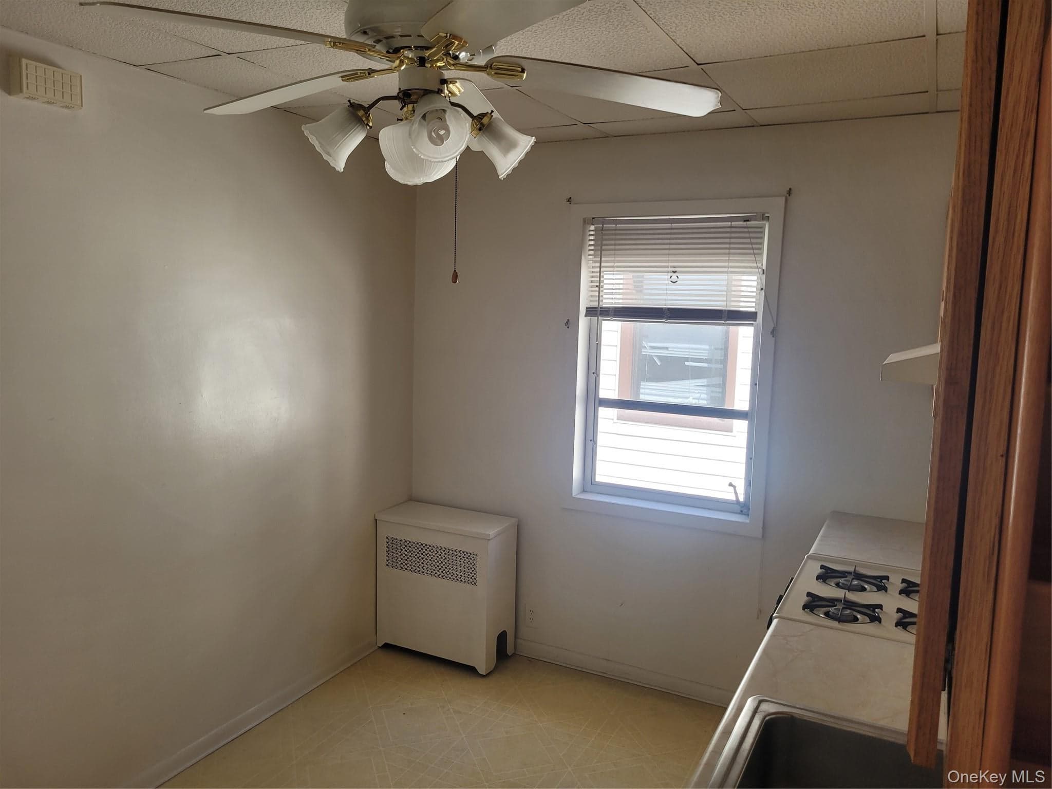 2205 E 15th Street thumbnail 18