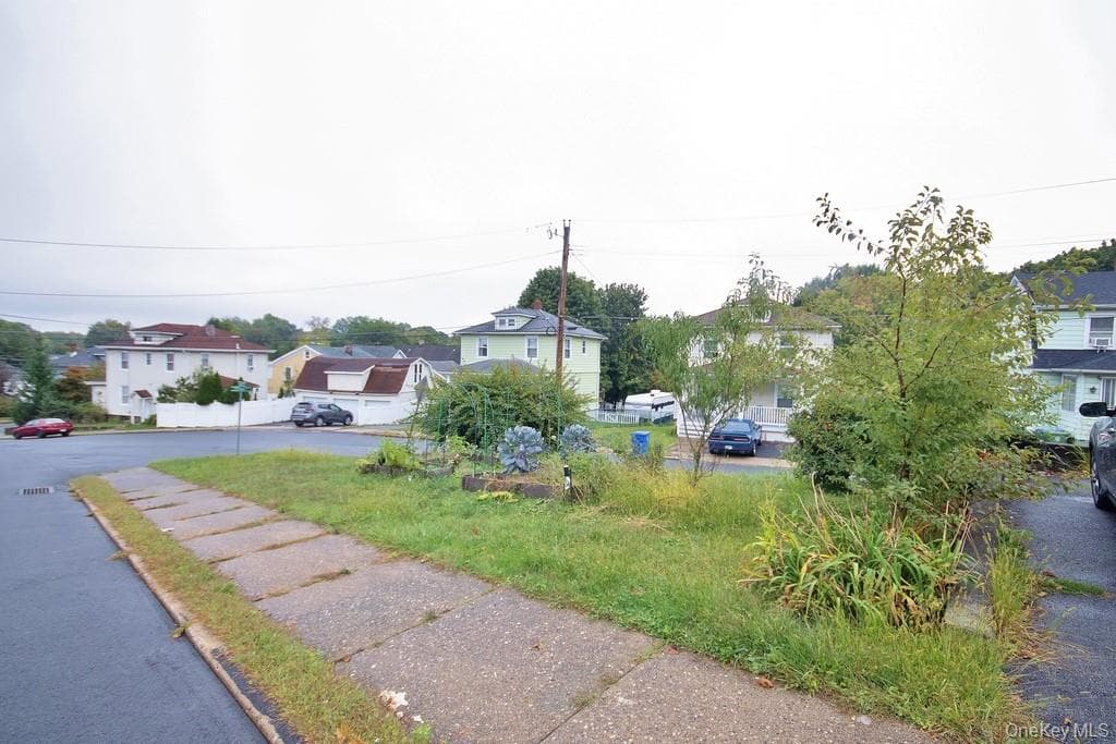 6-8 Forest Avenue thumbnail 11
