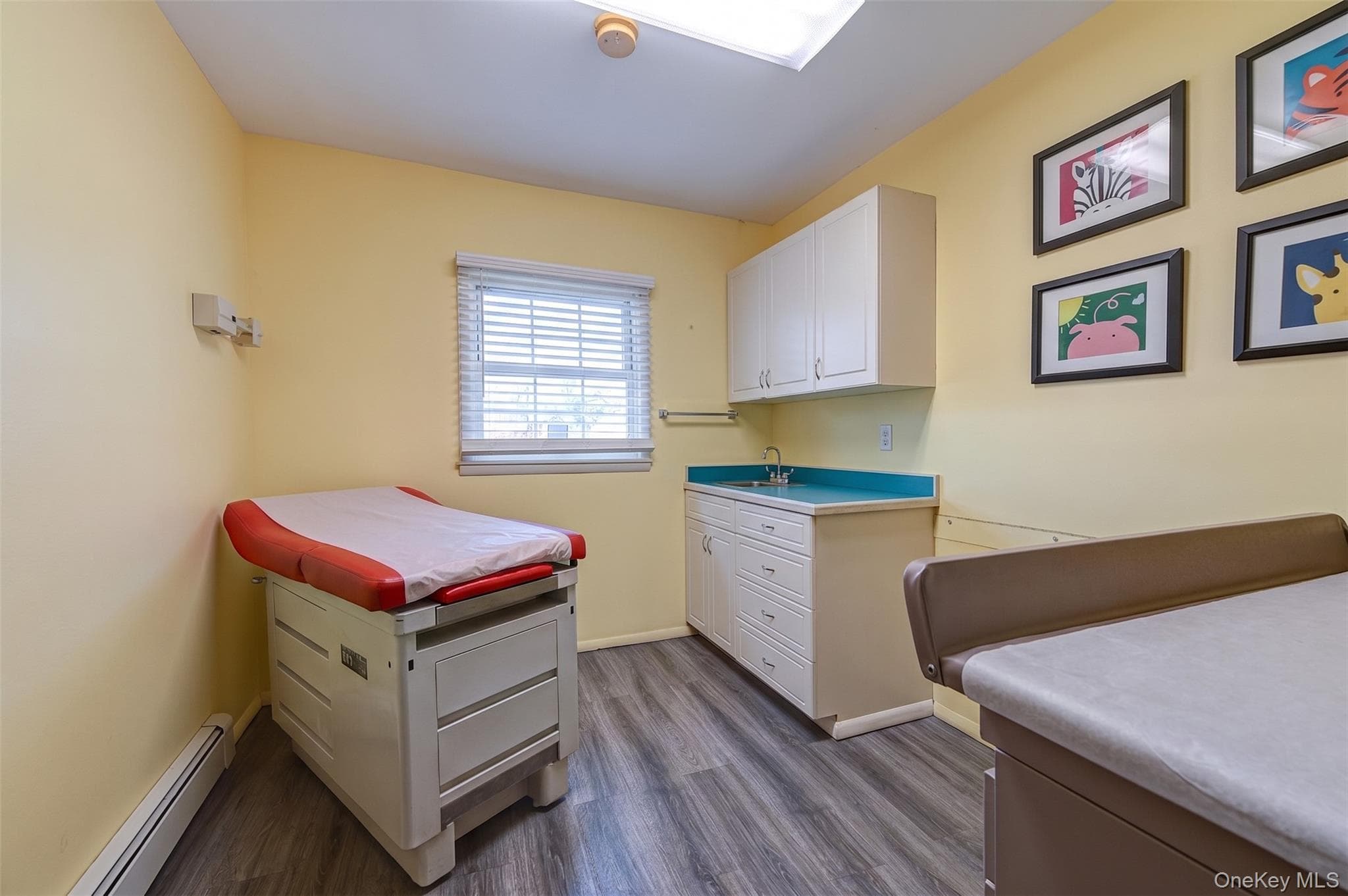 3250 Sunrise Highway thumbnail 14