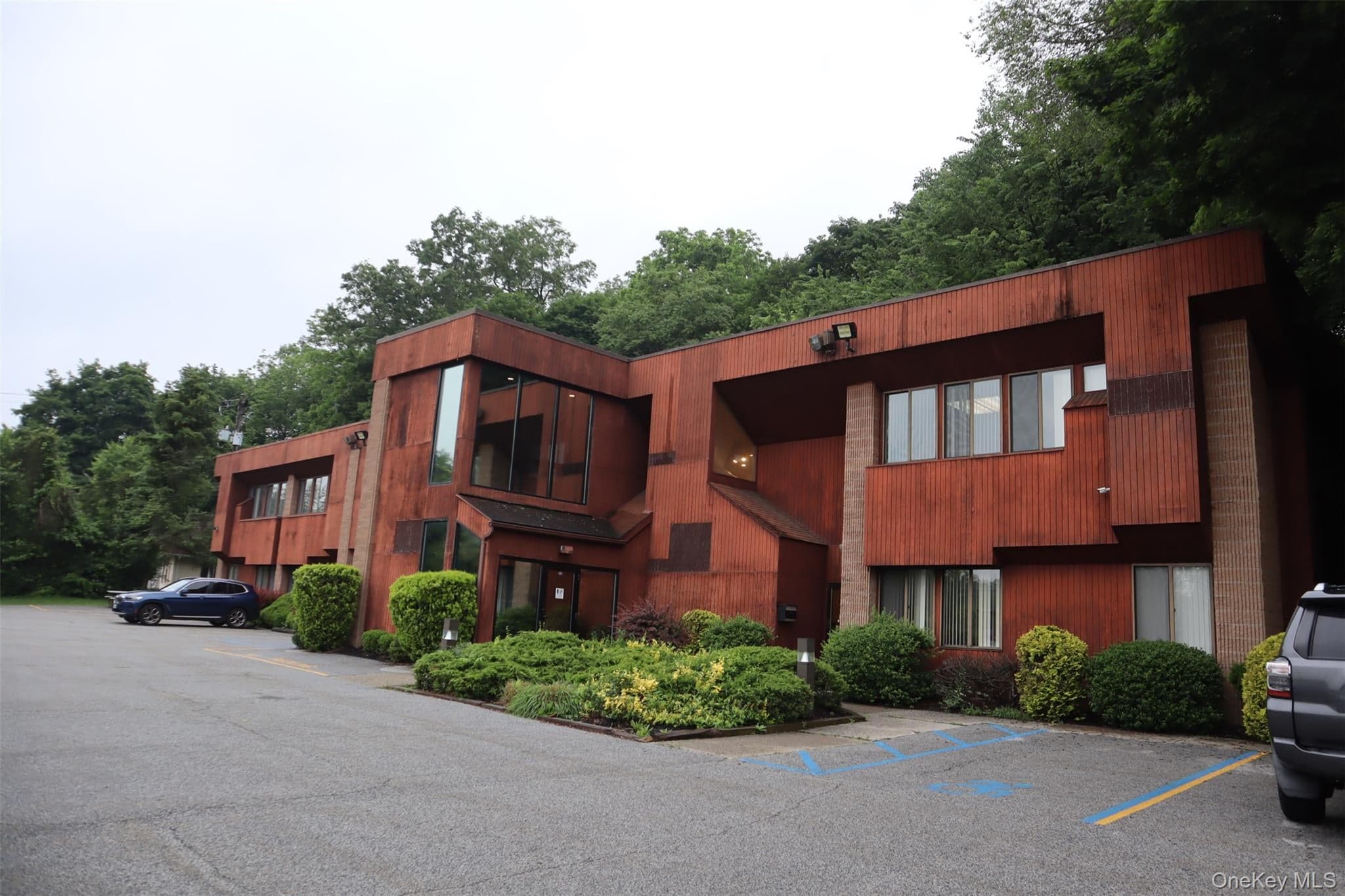 156-158 Orange Avenue thumbnail 4