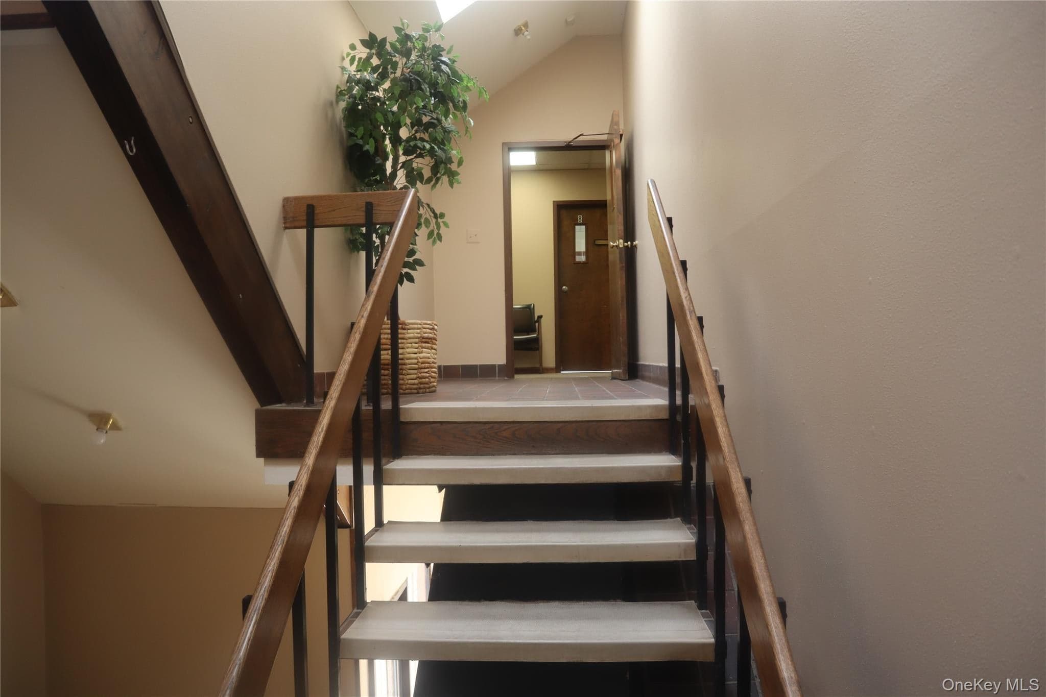 156-158 Orange Avenue thumbnail 15