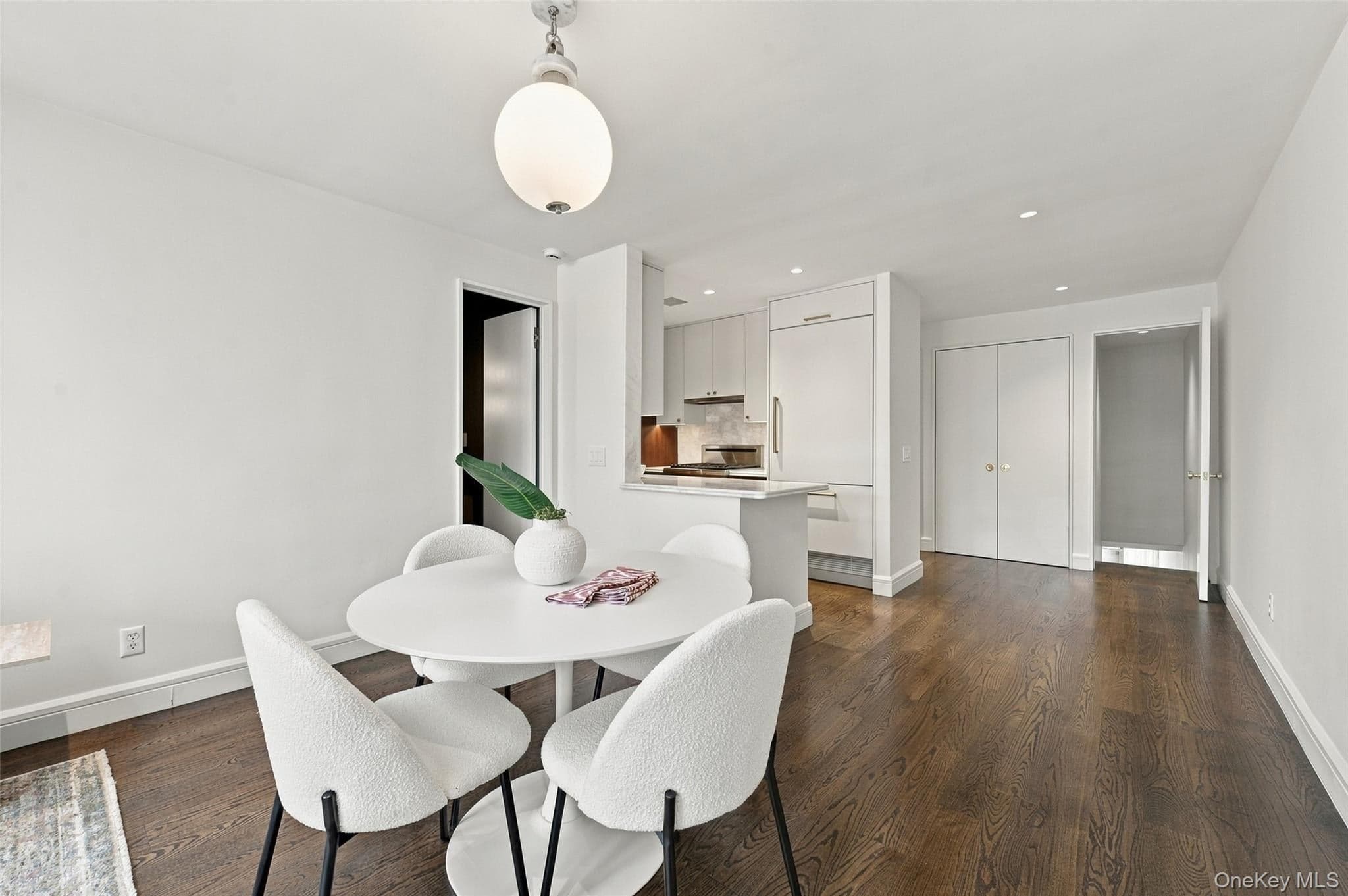 250 W 15th Street Unit: 6G thumbnail 4