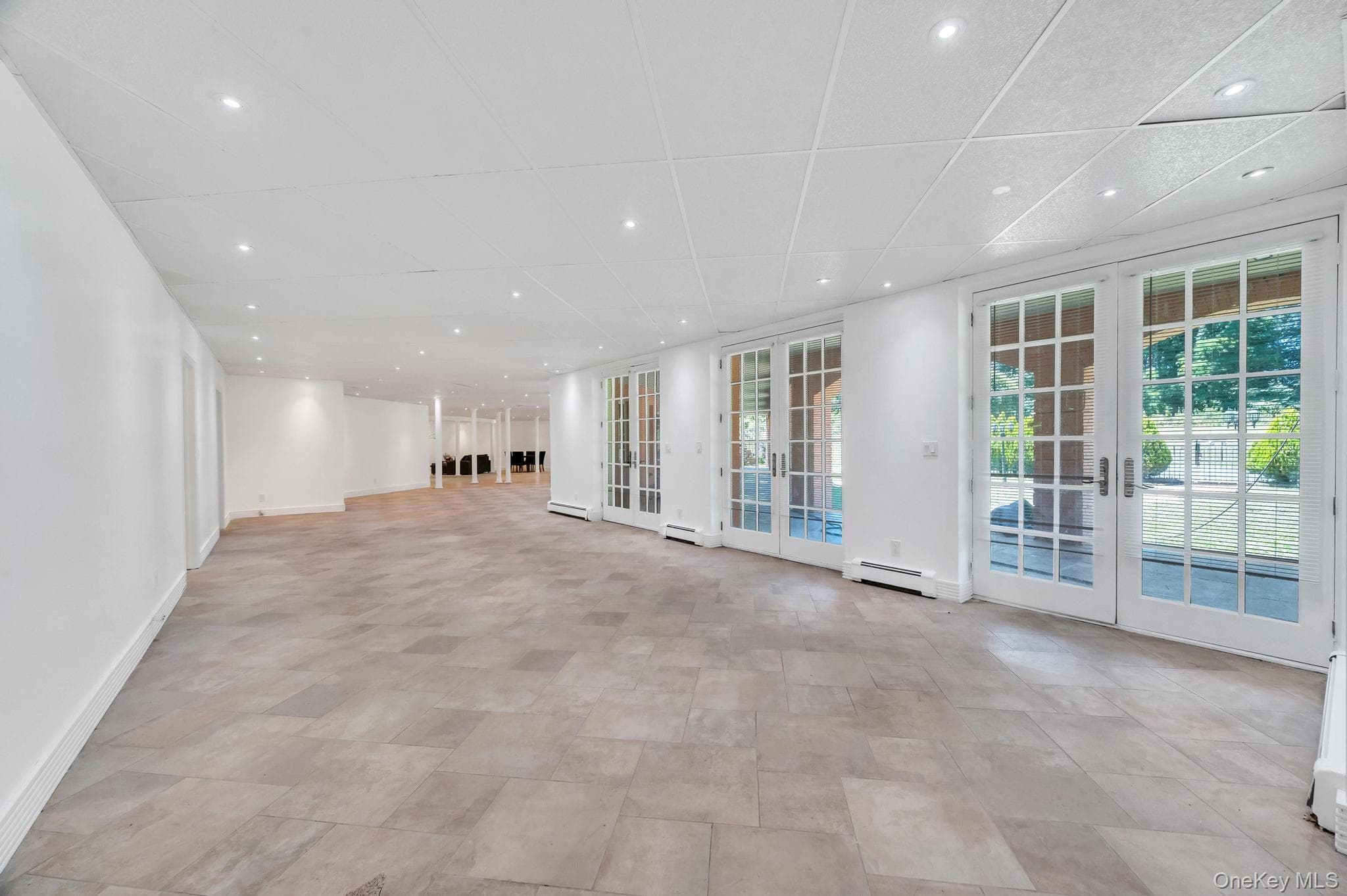 250 Oyster Bay Road thumbnail 26
