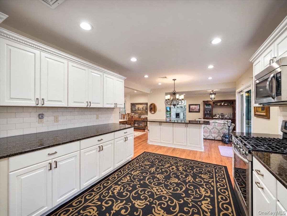 15 Sterling Forest Lane thumbnail 12