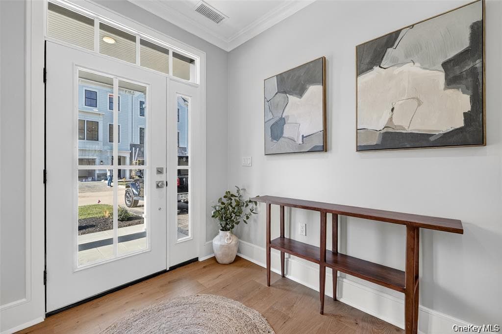 1824 Soundview Court thumbnail 2