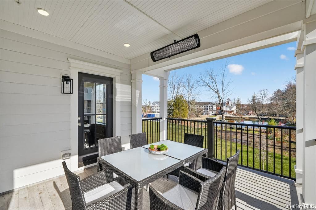 1824 Soundview Court thumbnail 18