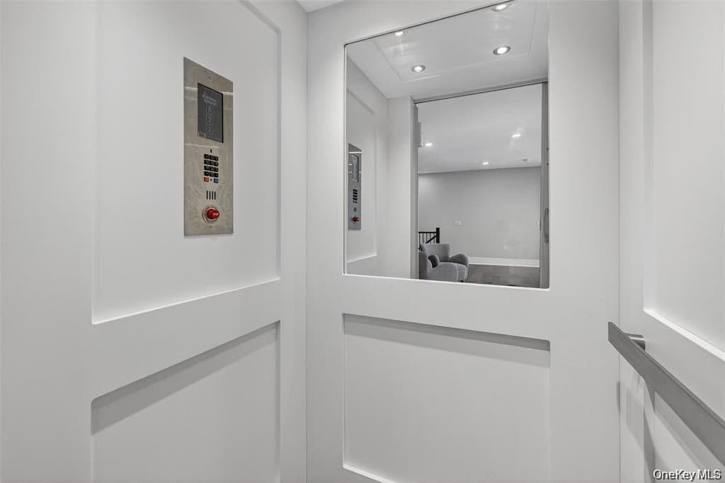 1824 Soundview Court thumbnail 21