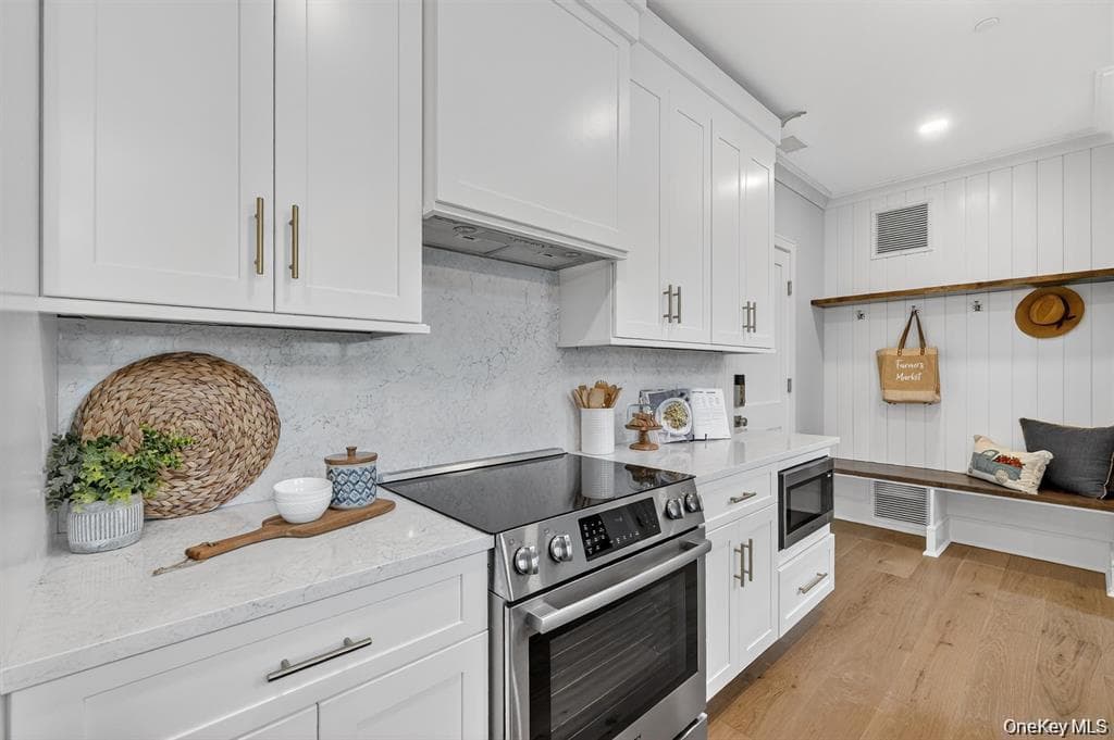 1824 Soundview Court thumbnail 13