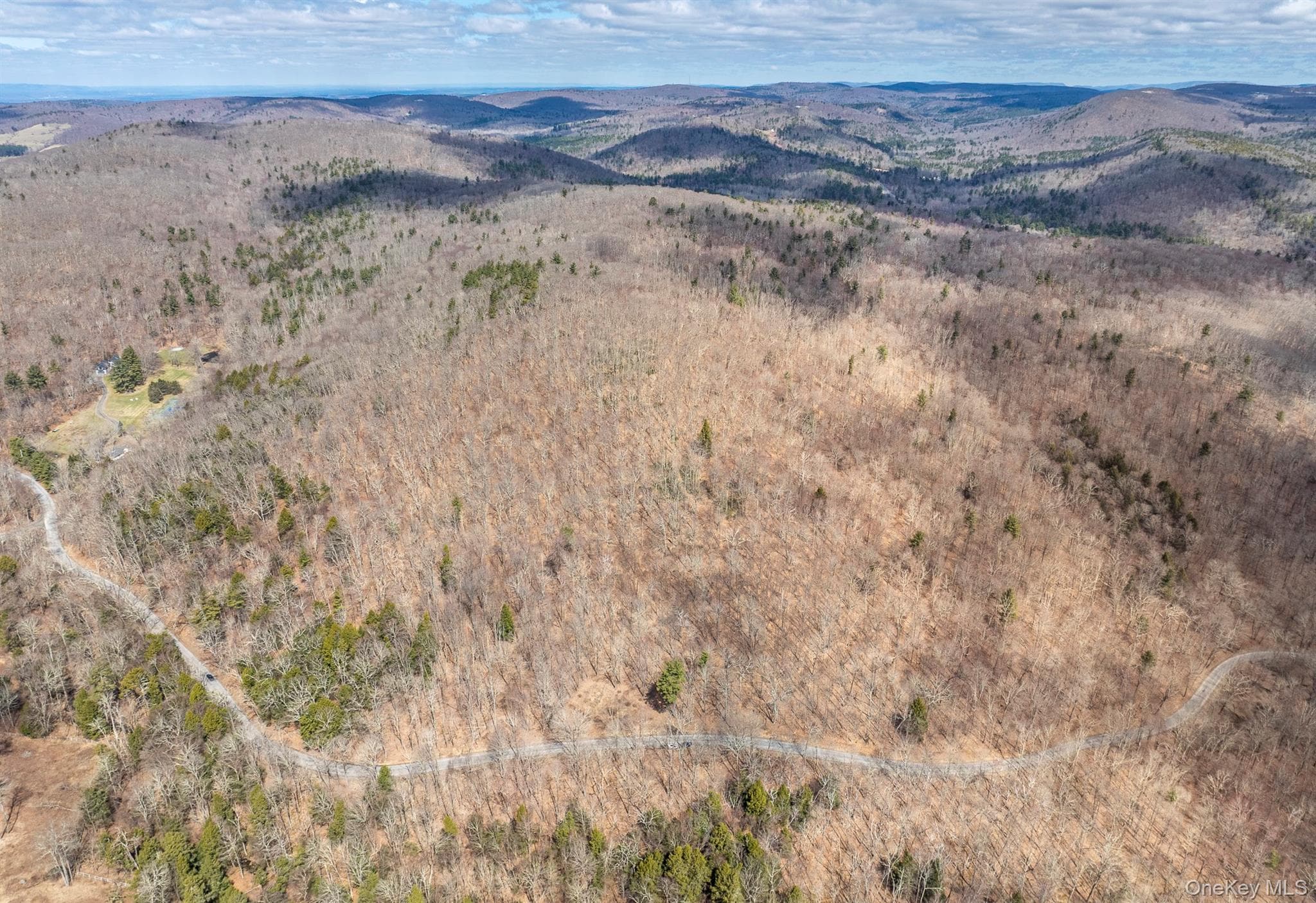 Overlook Drive thumbnail 19