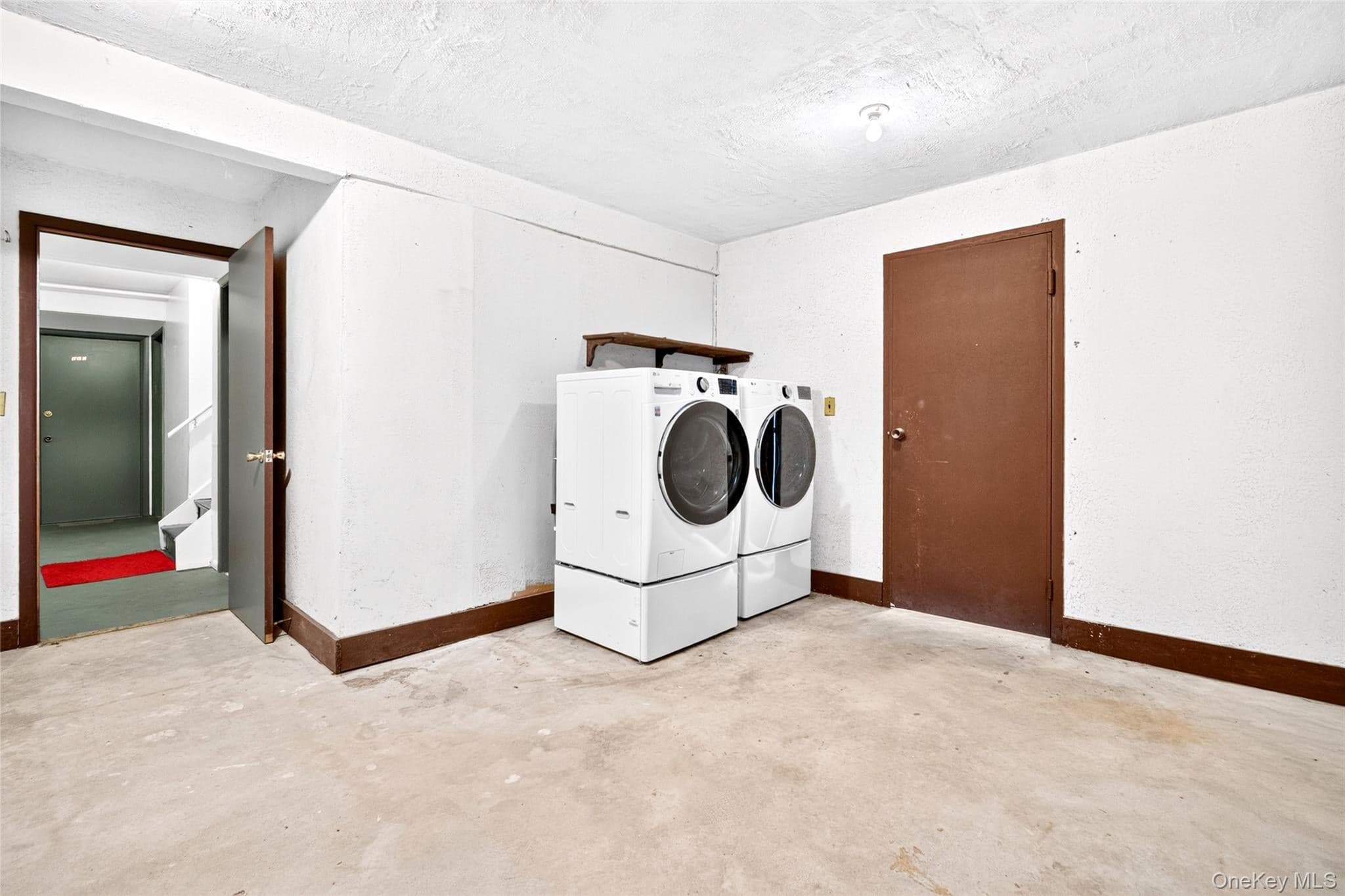 284 Parkside Drive thumbnail 31