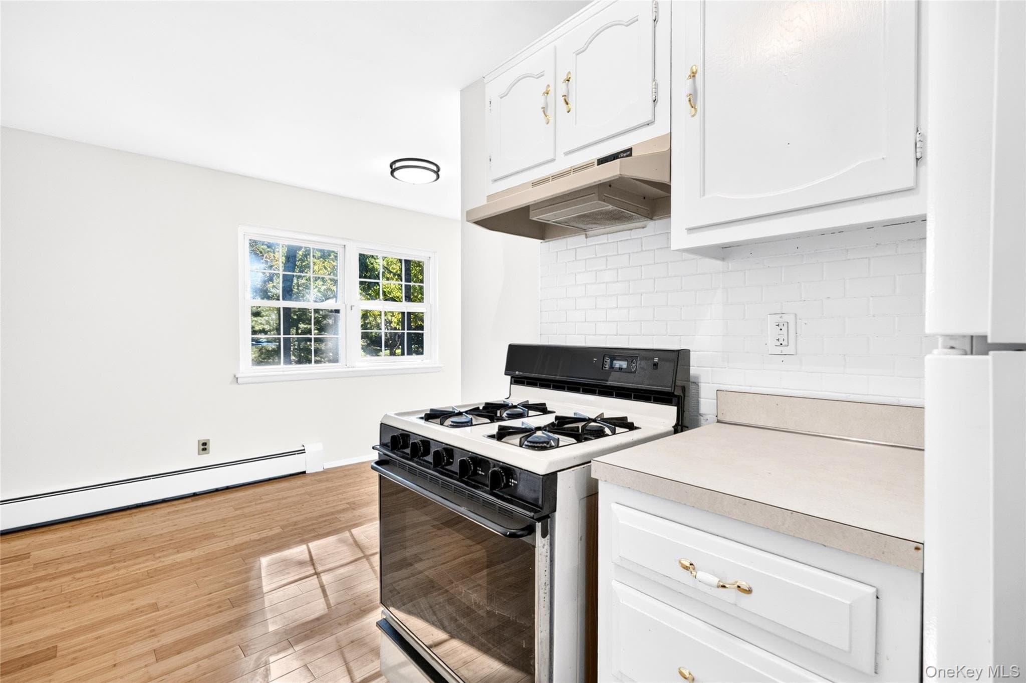 284 Parkside Drive thumbnail 9