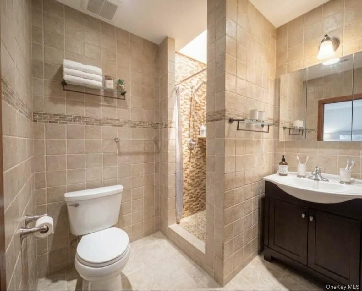 69-84 136th Street Unit: B thumbnail 10
