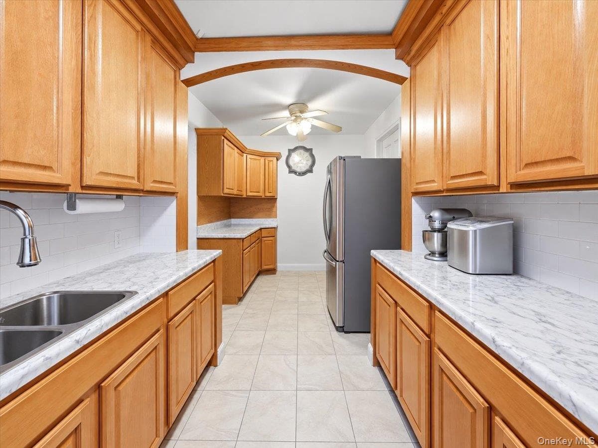 360 Ocean Parkway Unit: 5G thumbnail 16