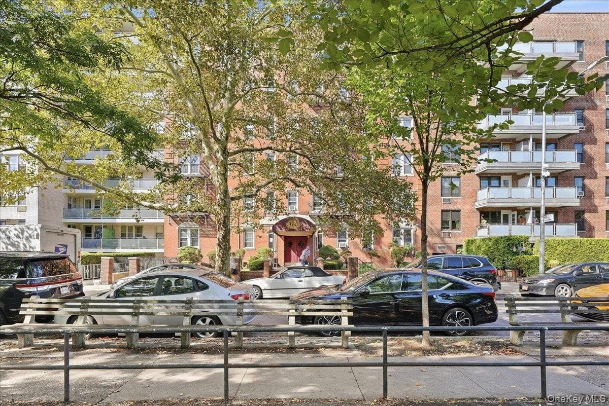 360 Ocean Parkway Unit: 5G thumbnail 26