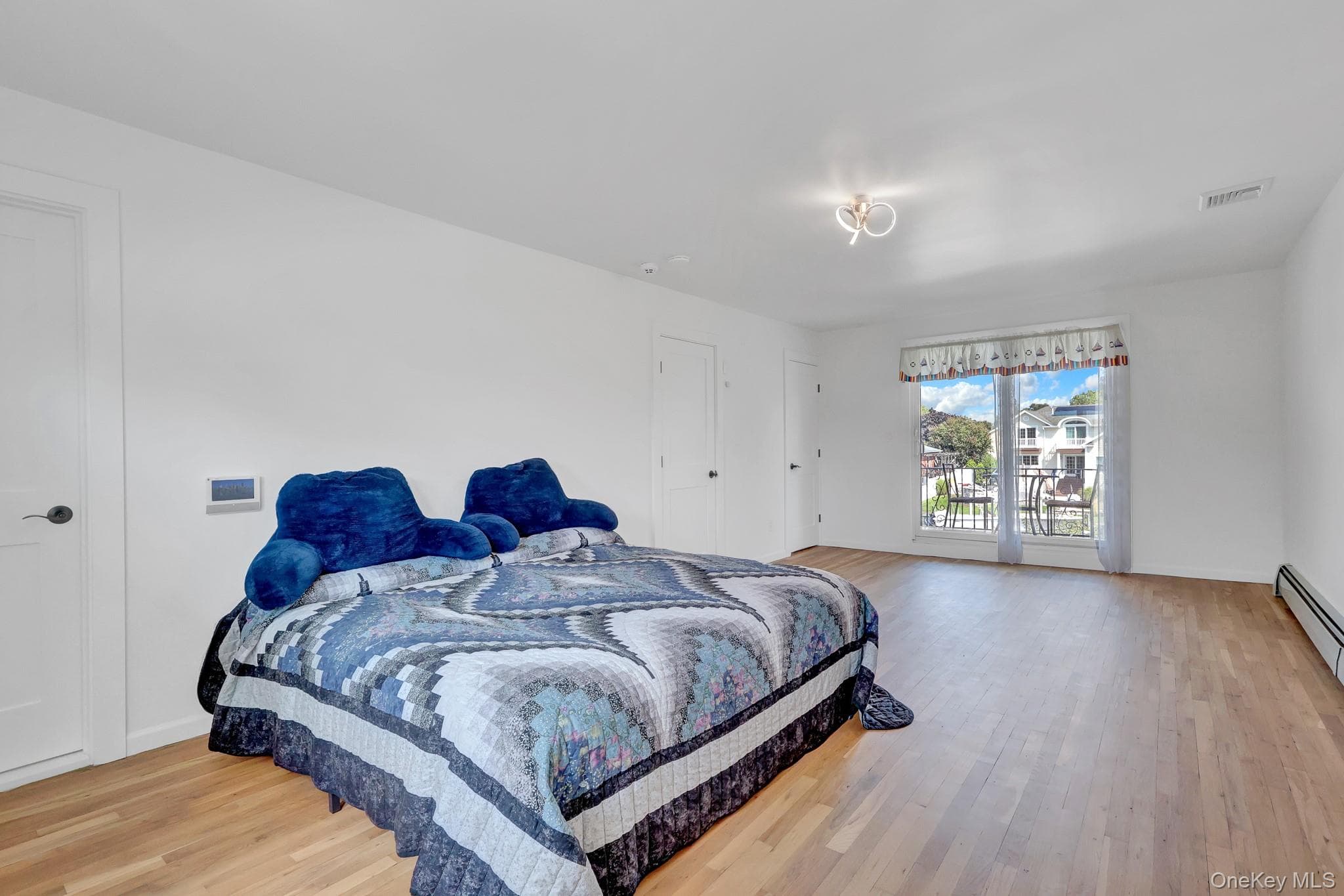 204 Bayview Avenue thumbnail 12