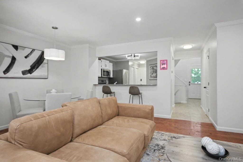 101 Elmcrest Drive thumbnail 8
