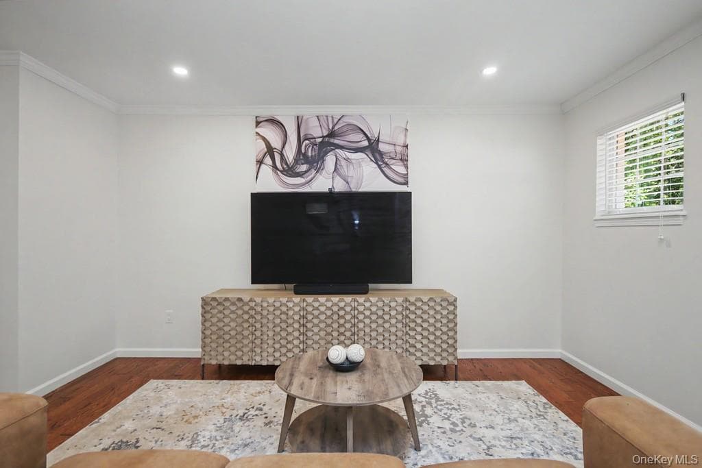 101 Elmcrest Drive thumbnail 9