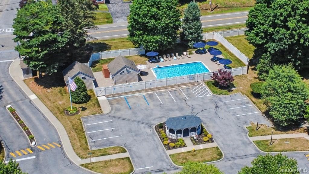 101 Elmcrest Drive thumbnail 39