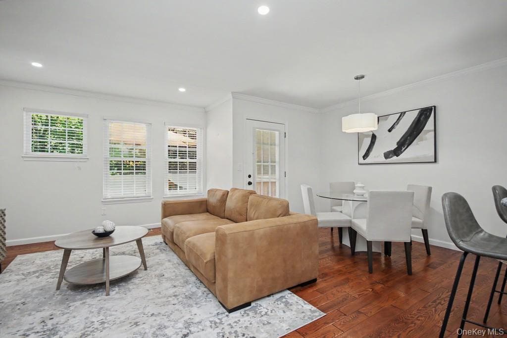 101 Elmcrest Drive thumbnail 13