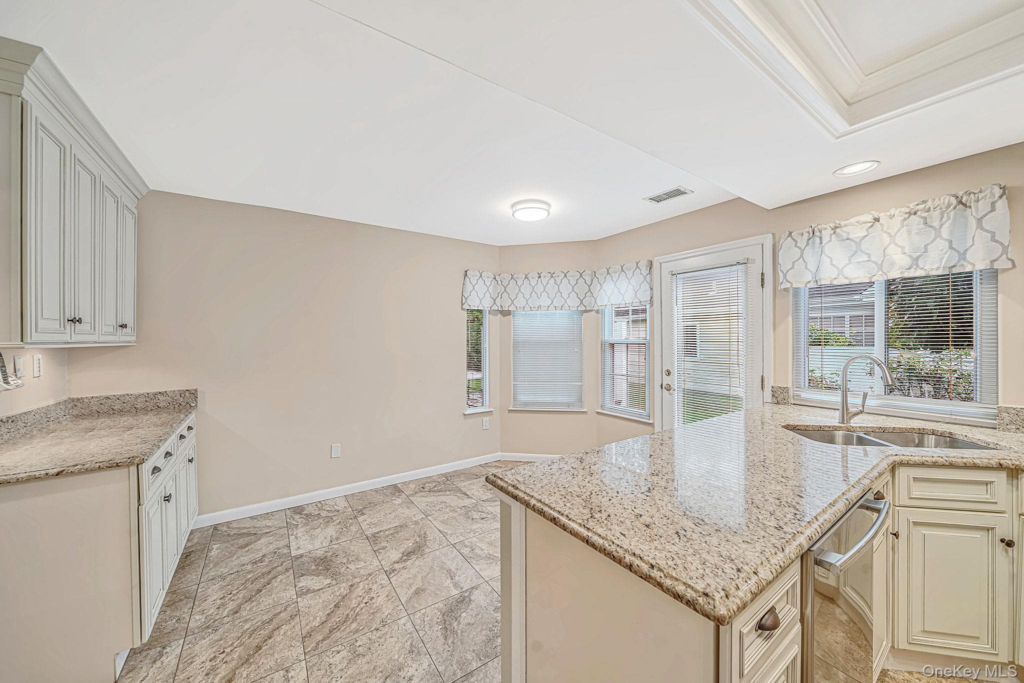 279 Glen Drive thumbnail 9