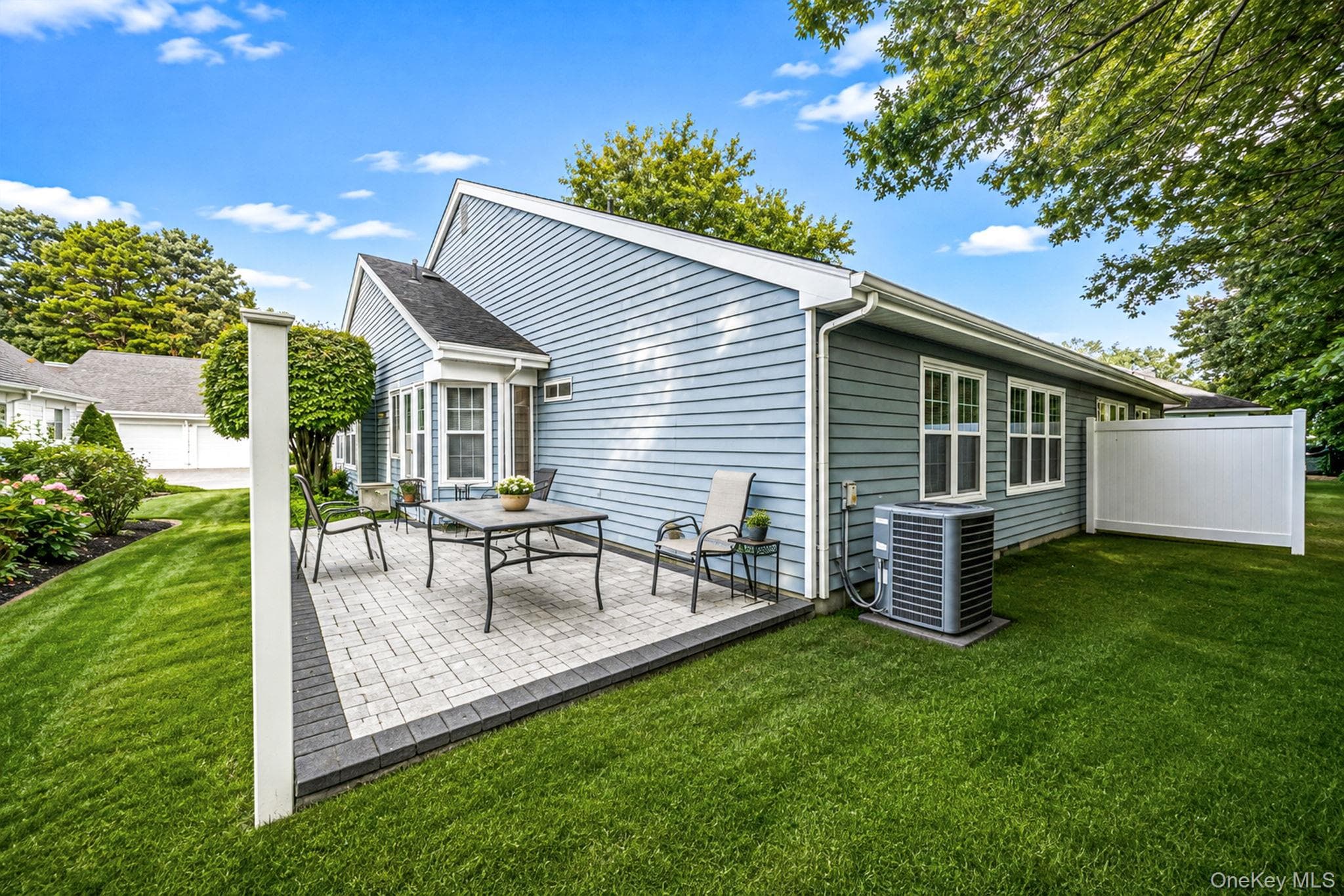 279 Glen Drive thumbnail 25