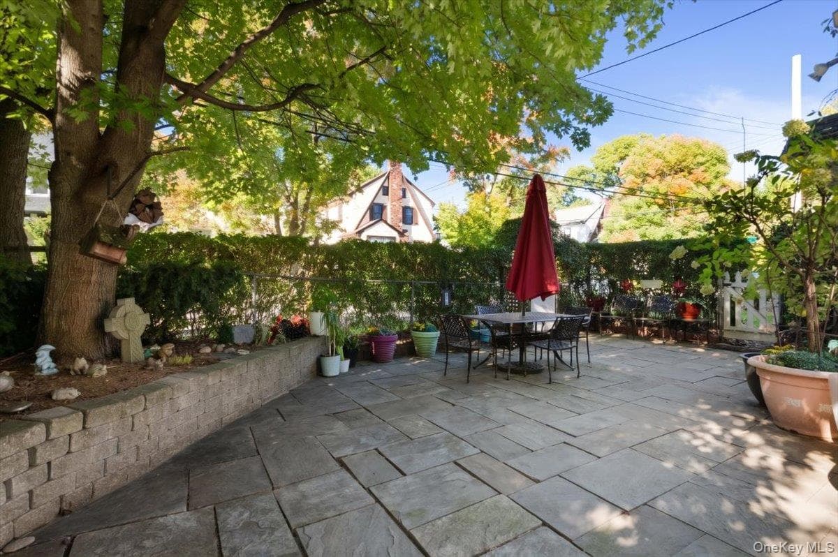 46 Robins Road thumbnail 19