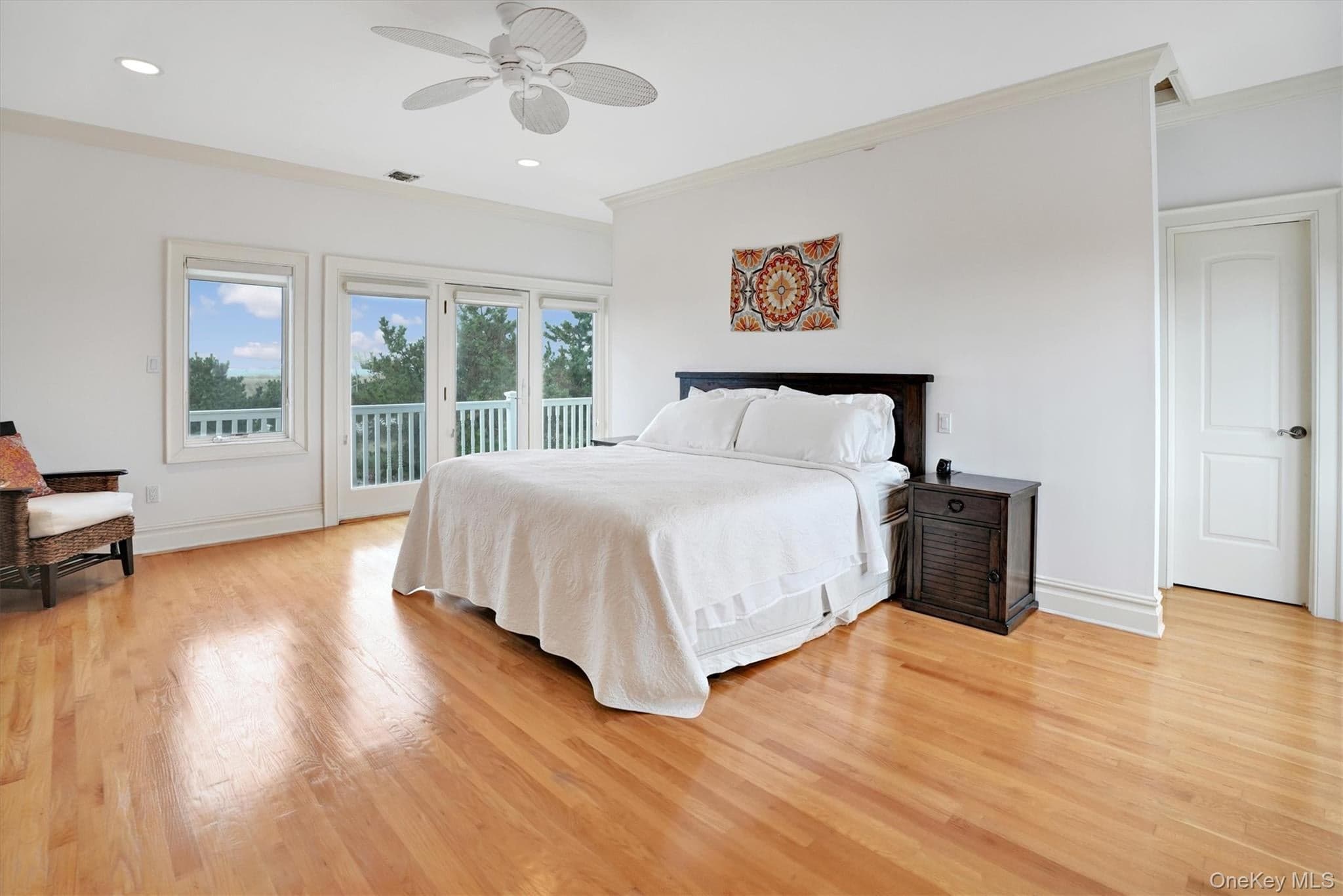 605 Dune Road thumbnail 24