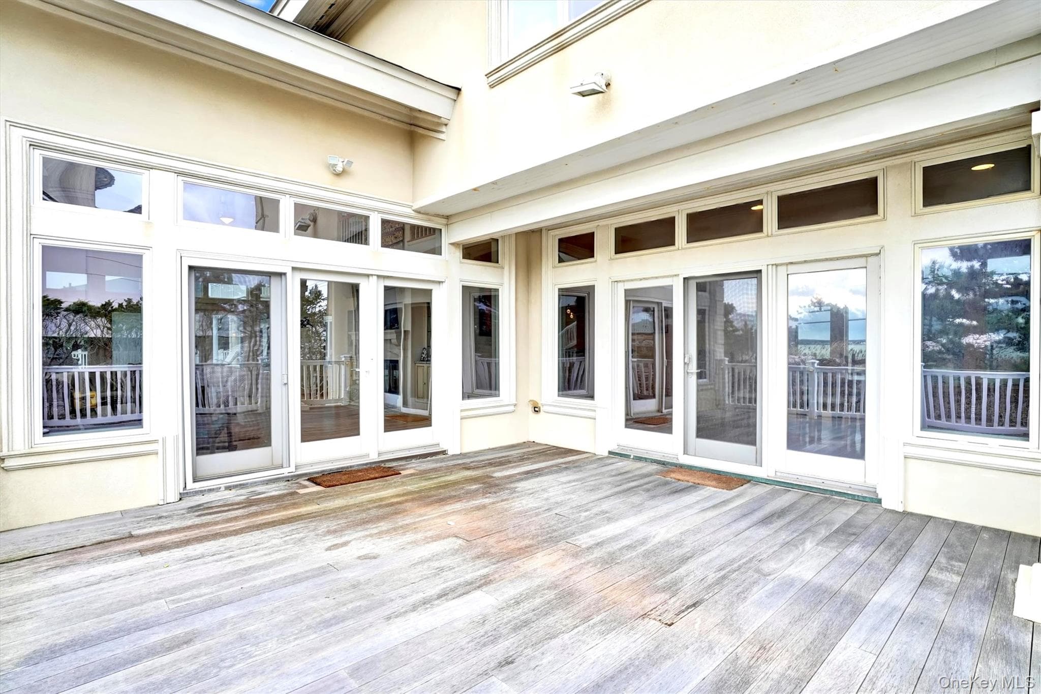 605 Dune Road thumbnail 40