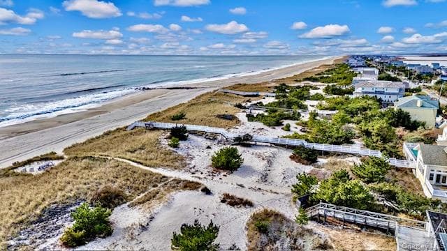 605 Dune Road thumbnail 5