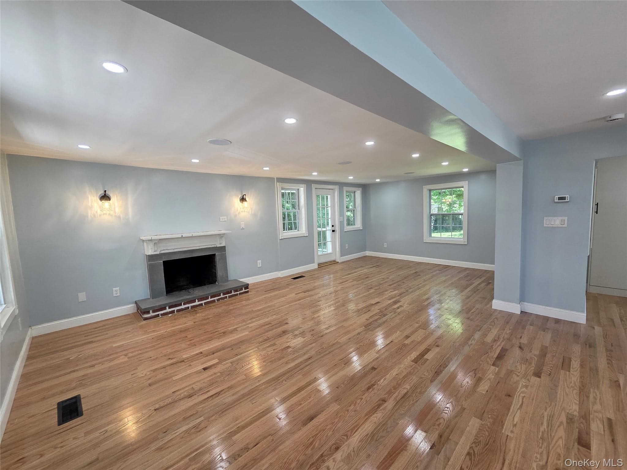 9 Depot Hill Road thumbnail 2