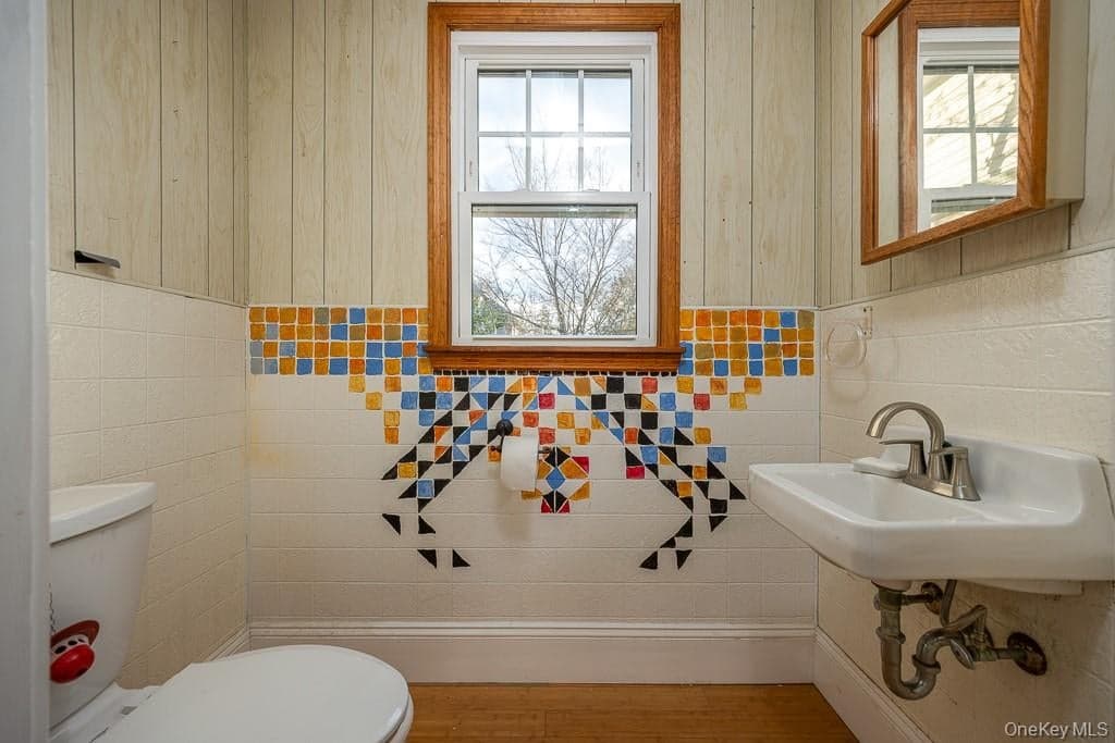 102 W Wiley Street thumbnail 9