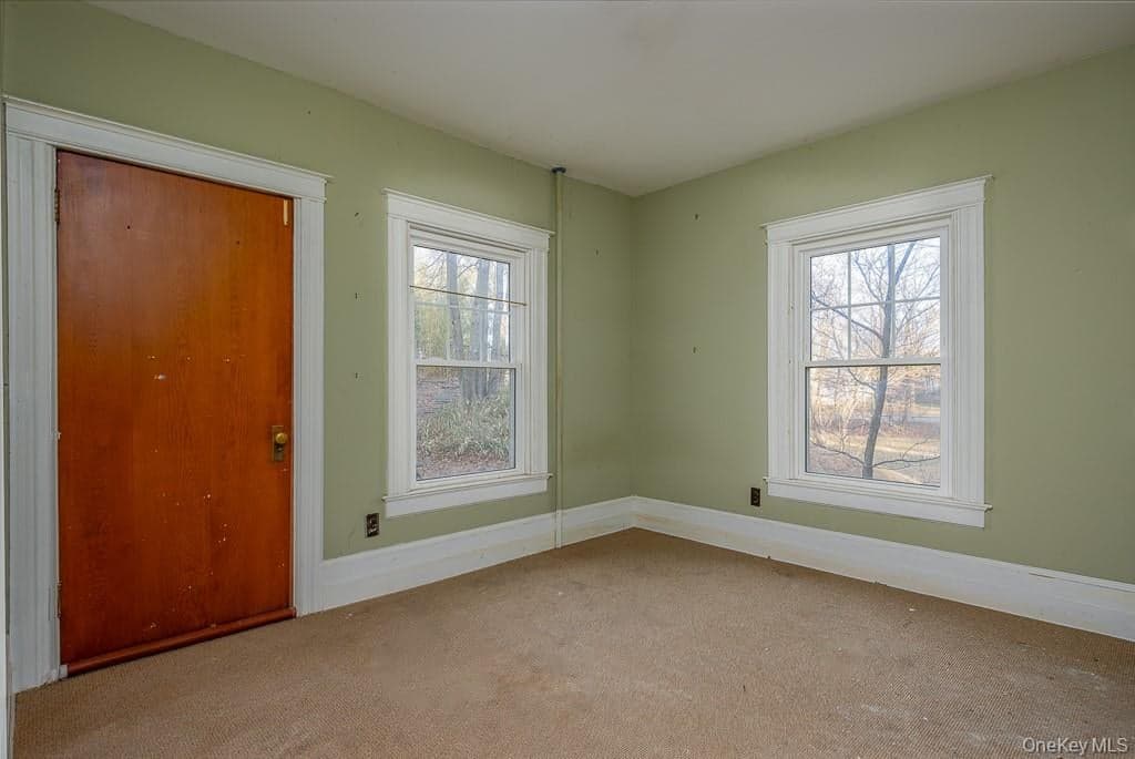 102 W Wiley Street thumbnail 5