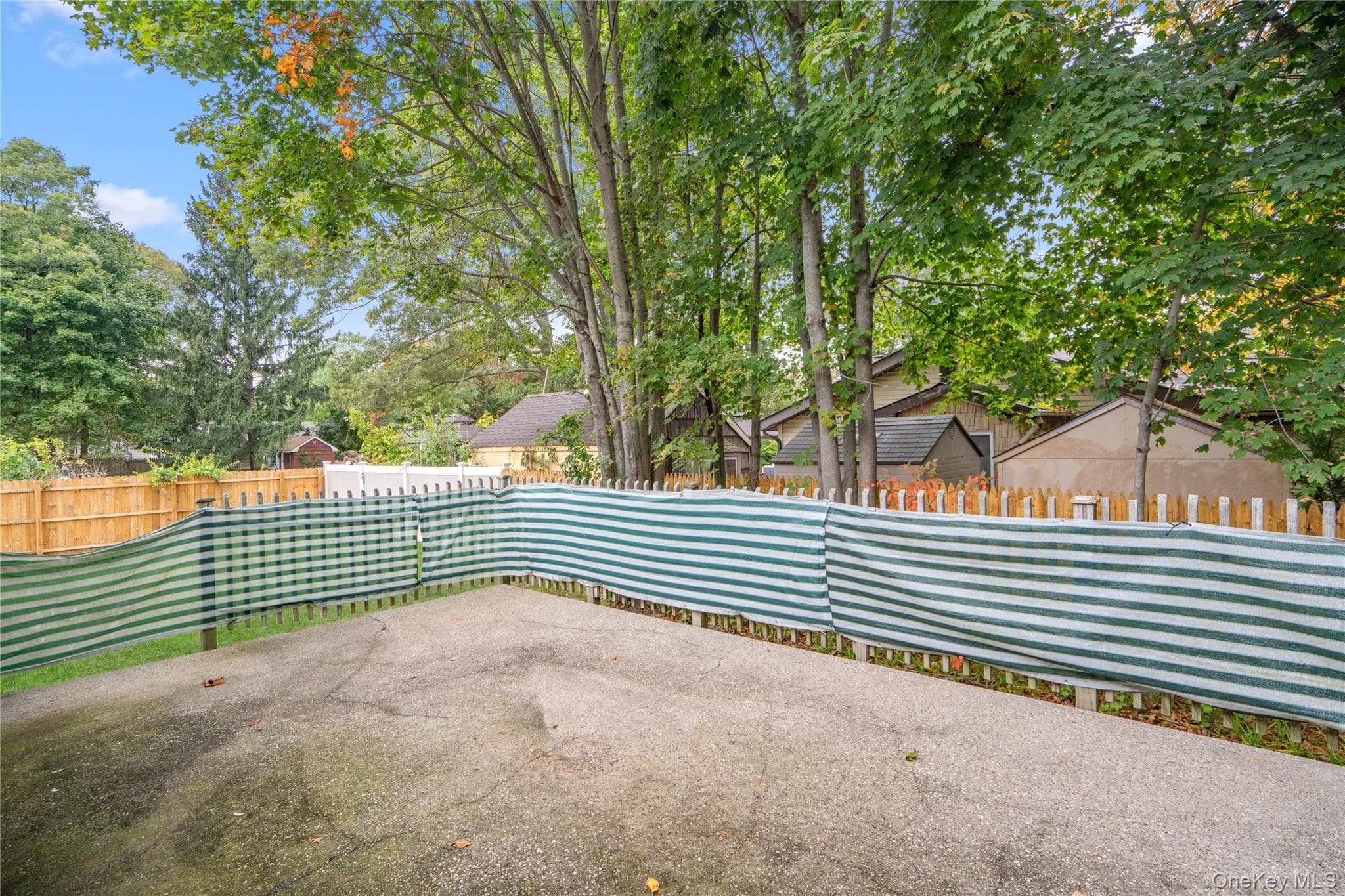 77 E Woodside Avenue thumbnail 25